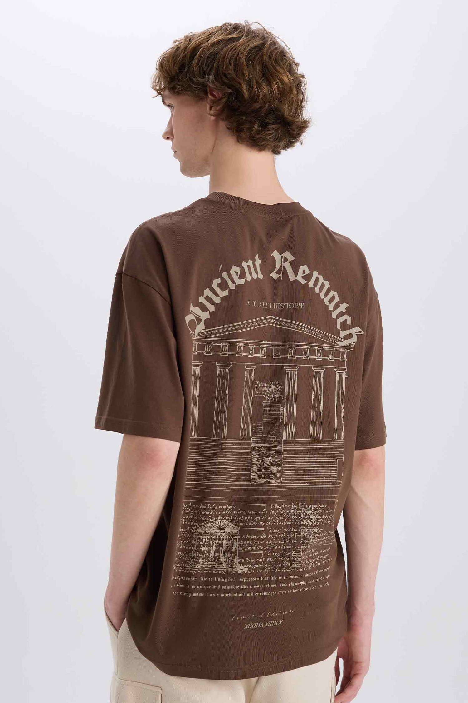 дөңгелек жаға үлкен Қысқа жеңді футболка