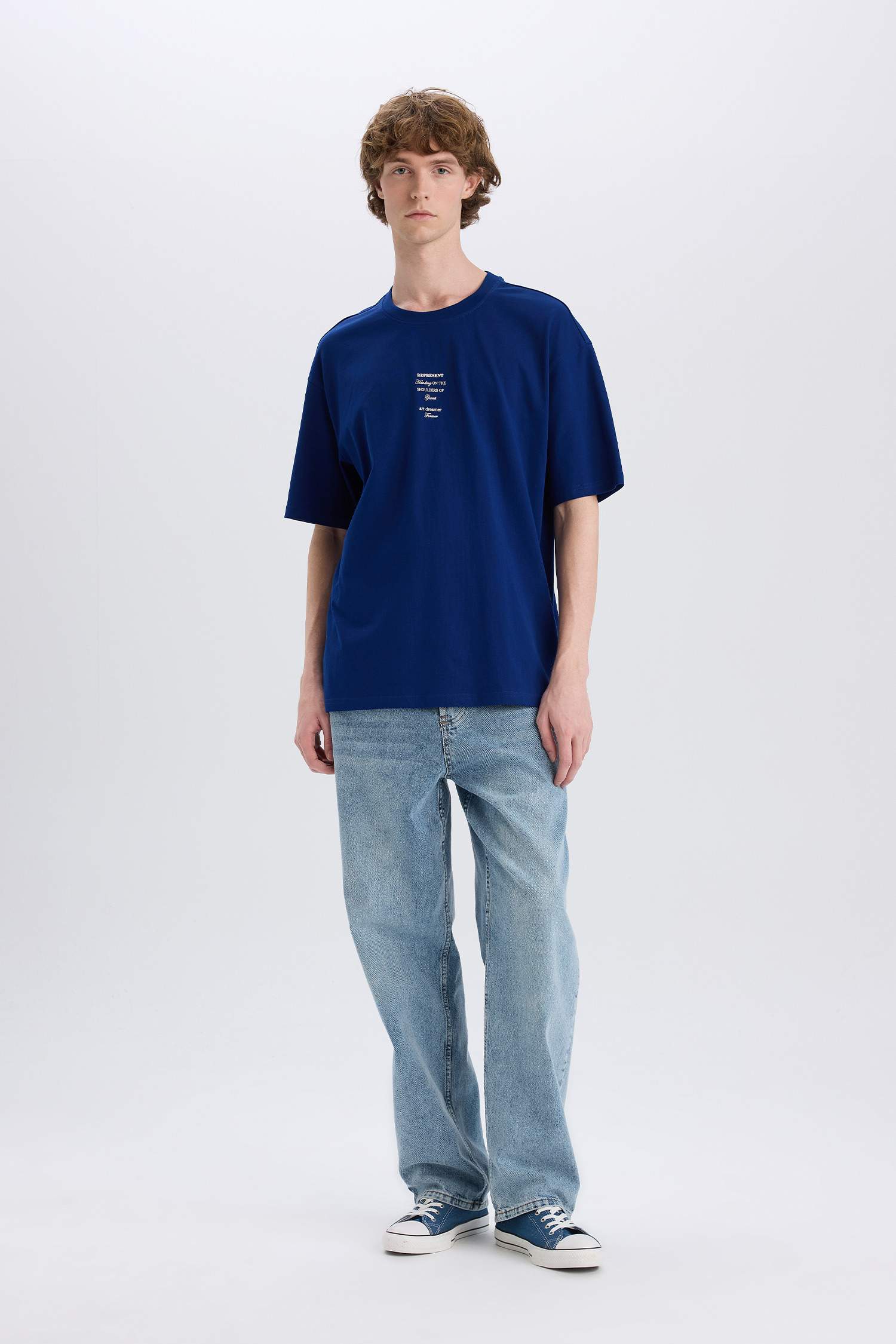 %100 Pamuk Boxy Fit Bisiklet Yaka Sırt Baskılı Kısa Kollu Tişört