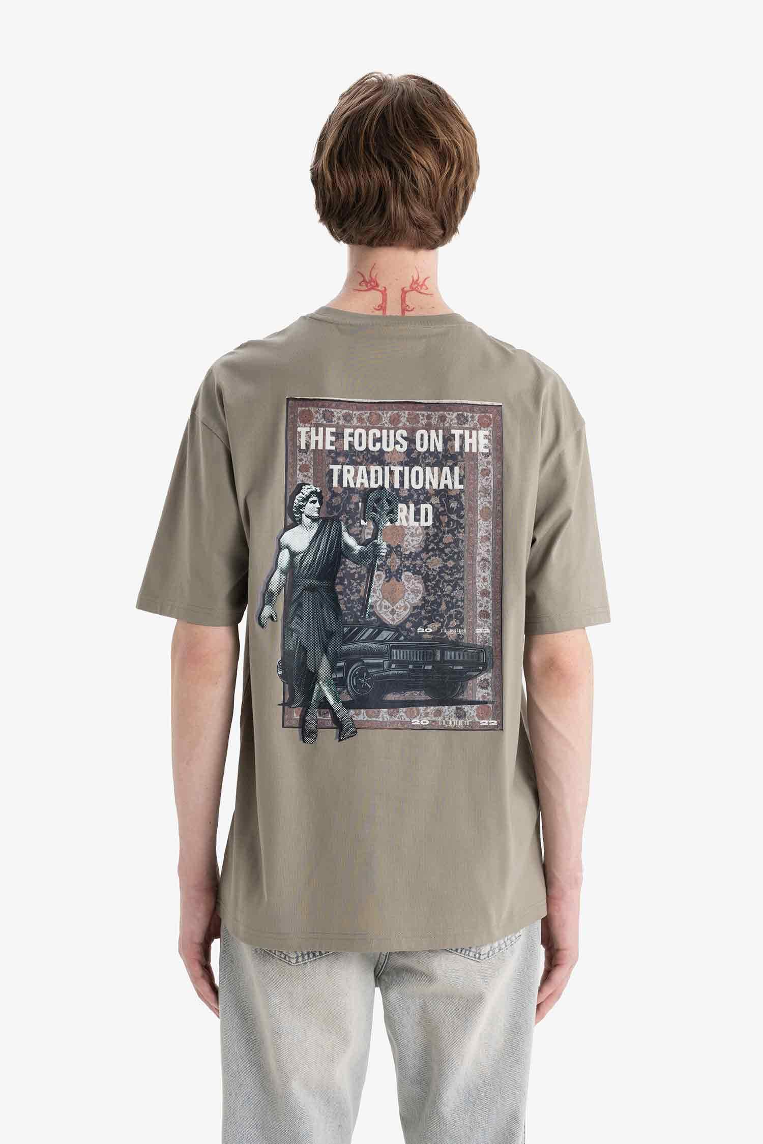 %100 Pamuk Boxy Fit Bisiklet Yaka Sırt Baskılı Kısa Kollu Tişört