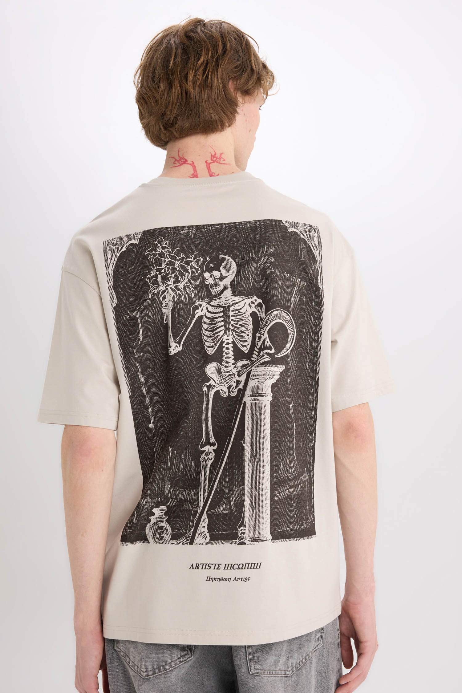 %100 Pamuk Boxy Fit Bisiklet Yaka Sırt Baskılı Kısa Kollu Tişört