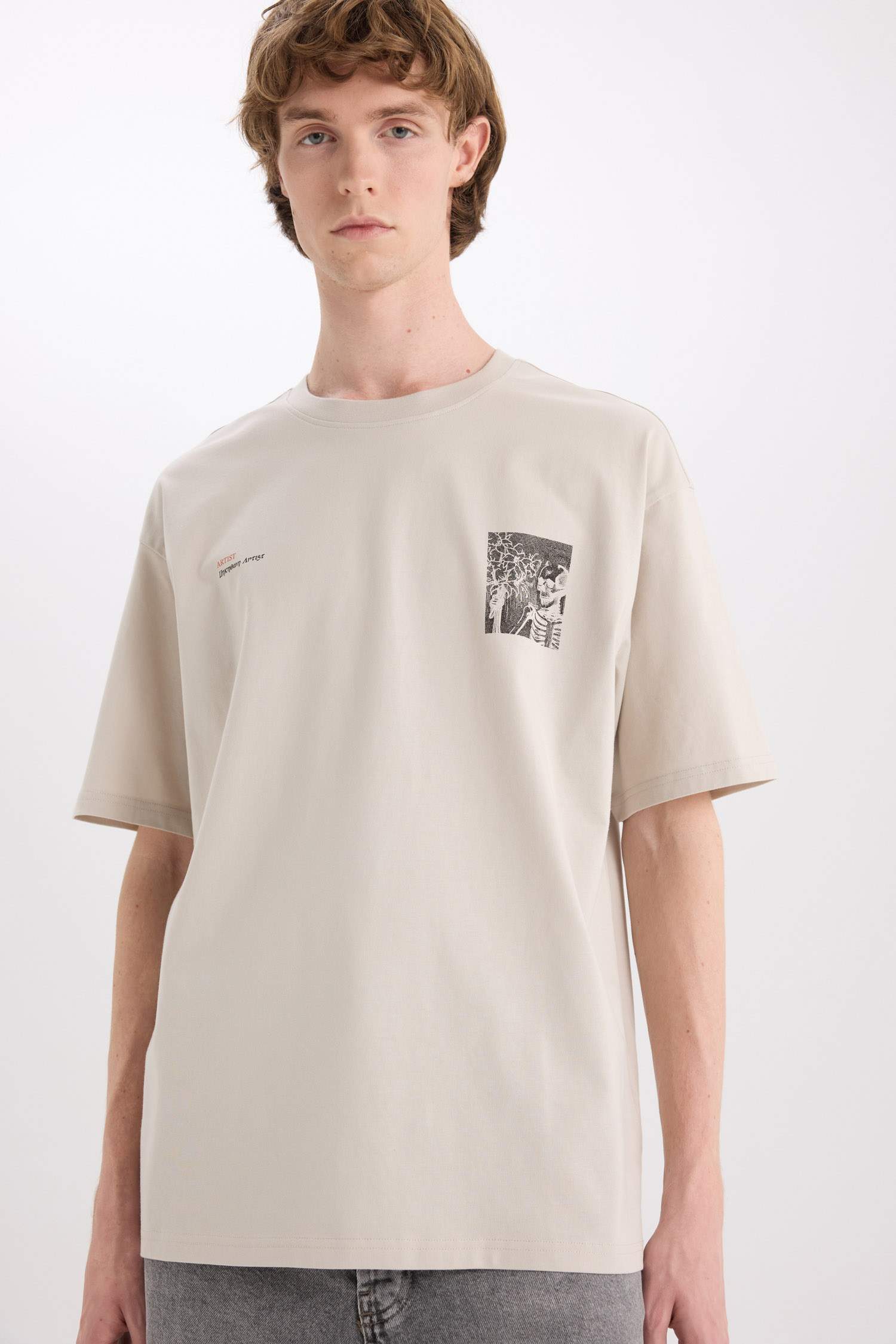 %100 Pamuk Boxy Fit Bisiklet Yaka Sırt Baskılı Kısa Kollu Tişört