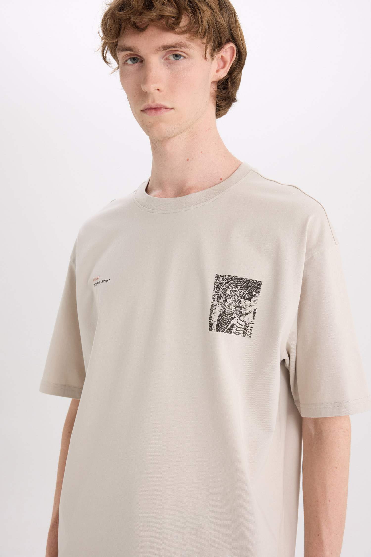 %100 Pamuk Boxy Fit Bisiklet Yaka Sırt Baskılı Kısa Kollu Tişört