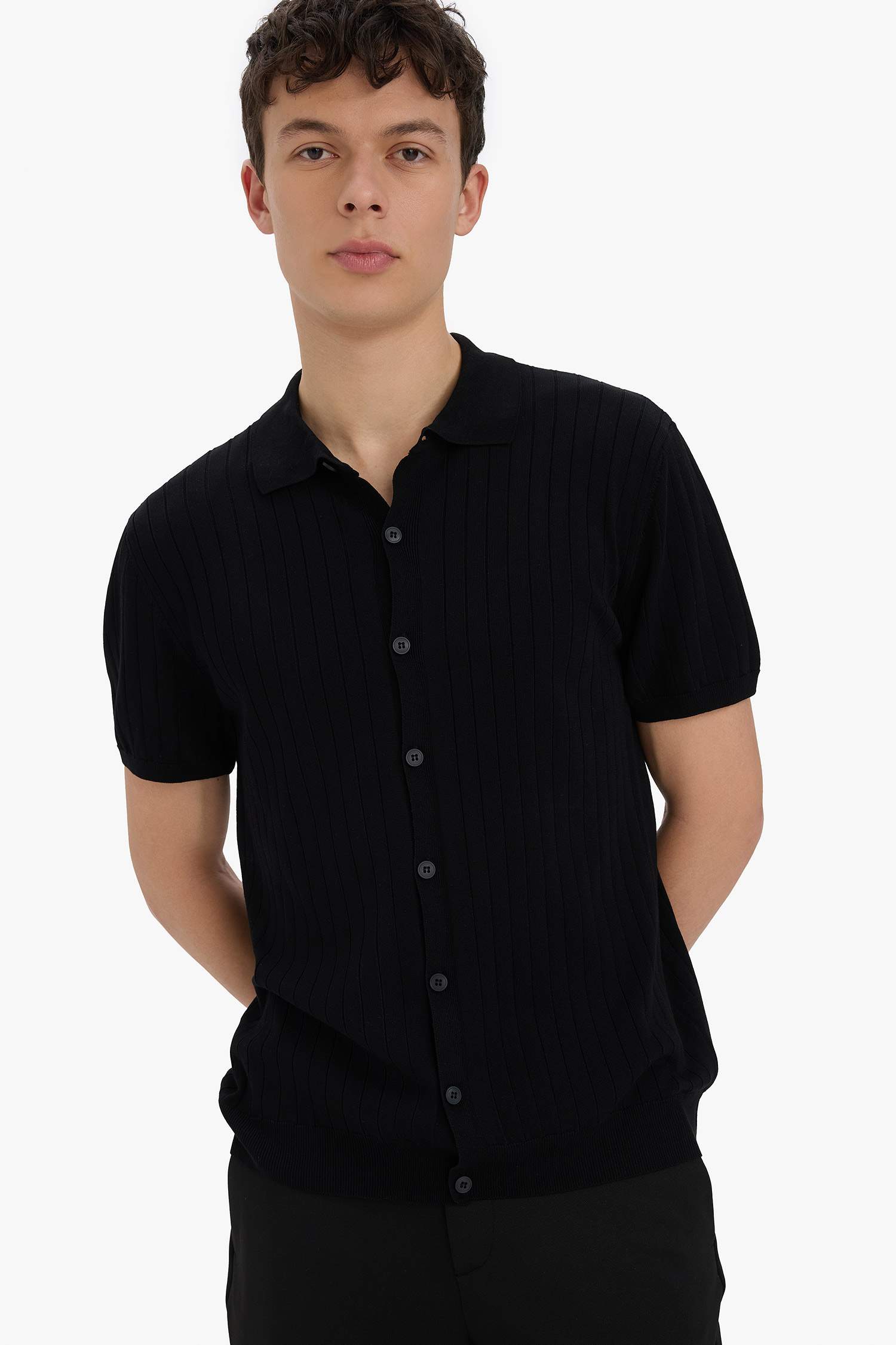 تيشيرت بولو تريكو نص ردن قصة عادية