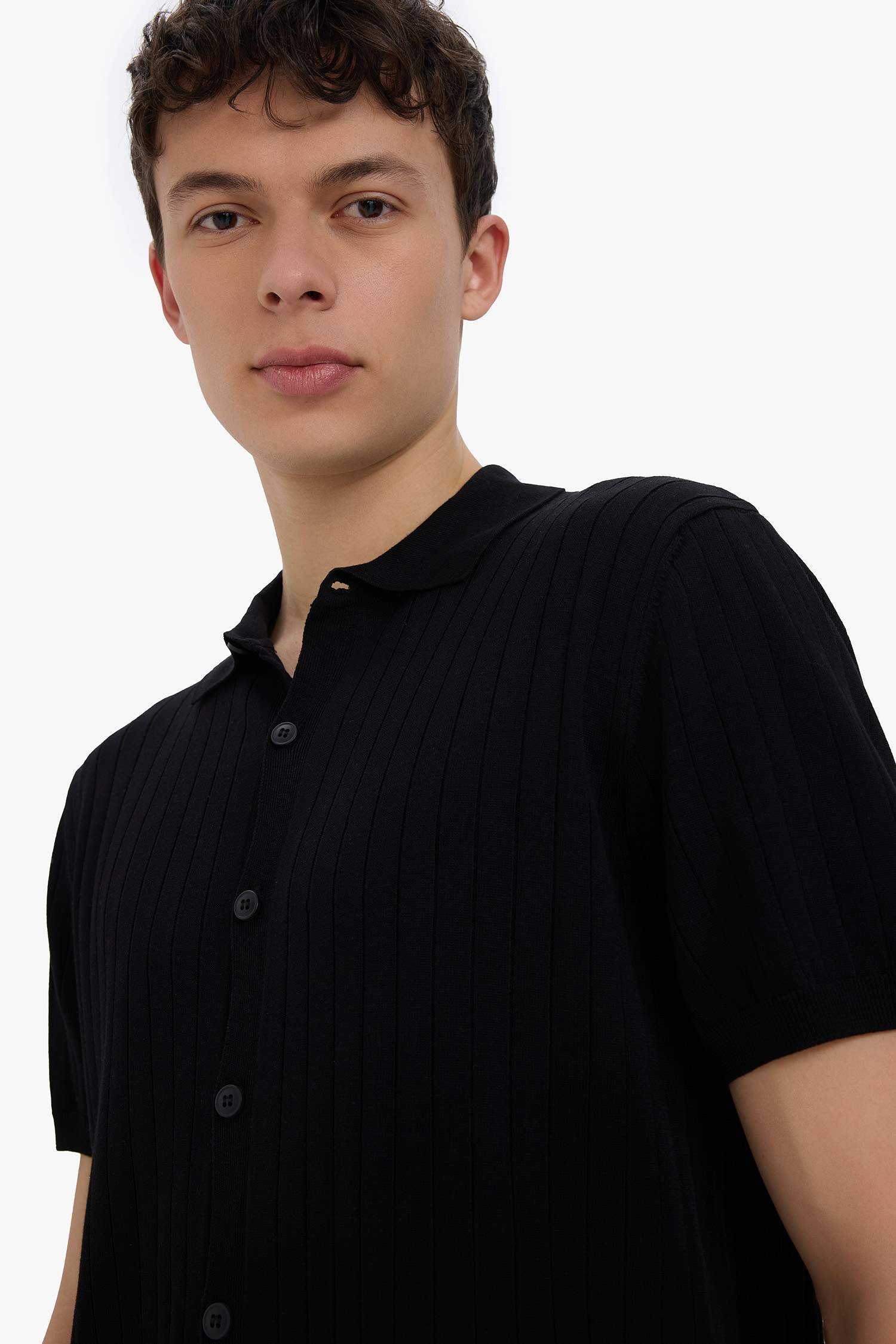 تيشيرت بولو تريكو نص ردن قصة عادية