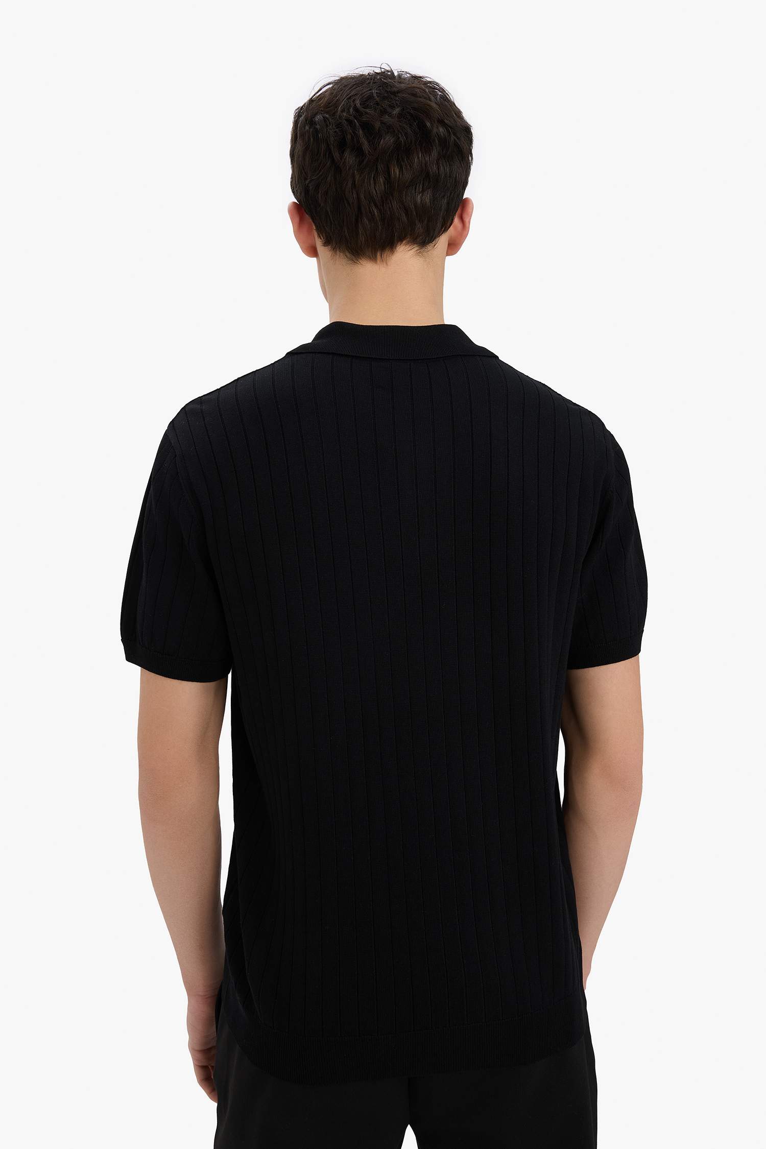 تيشيرت بولو تريكو نص ردن قصة عادية