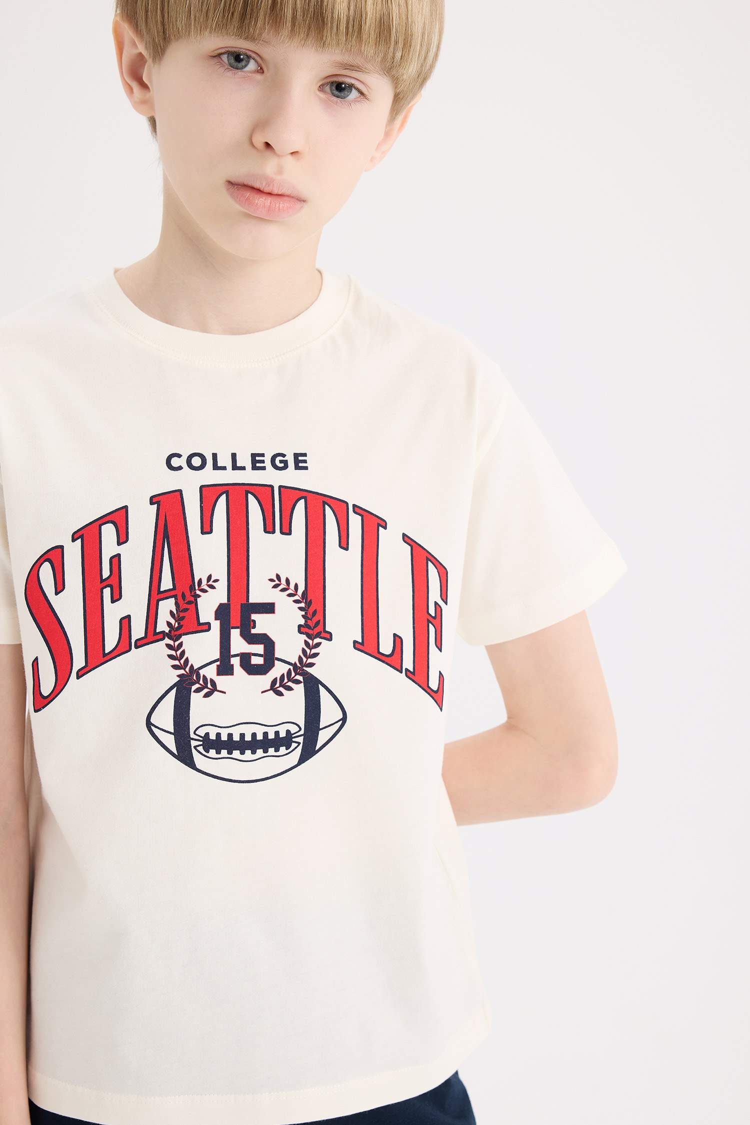 Ensemble de t-shirt imprimé et short à taille élastique pour garçon