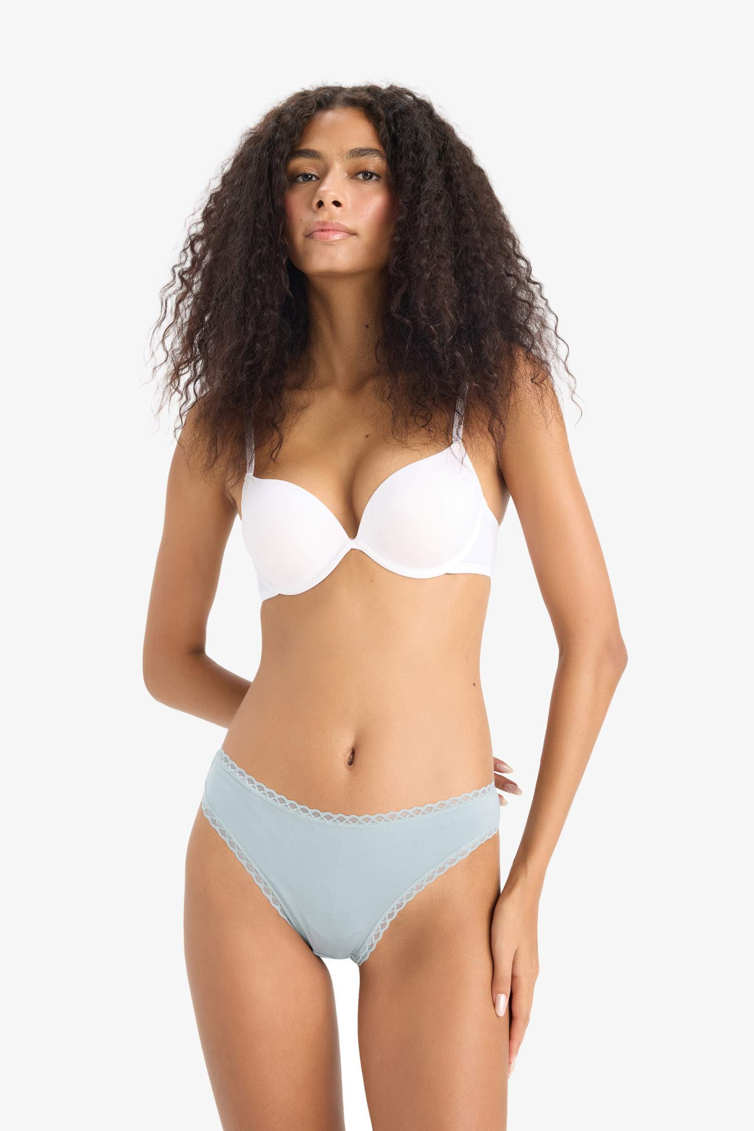 كلوت سليب ميكرو من Fall in Love من 3 قطع