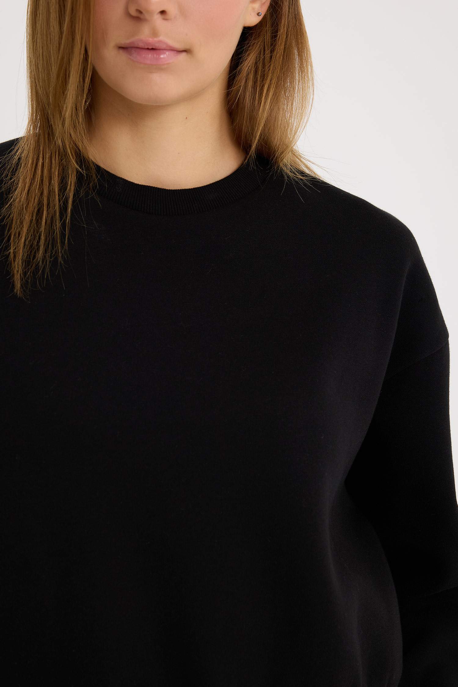 Boxy Fit Crew Neck Basic Thick Sweatshirt