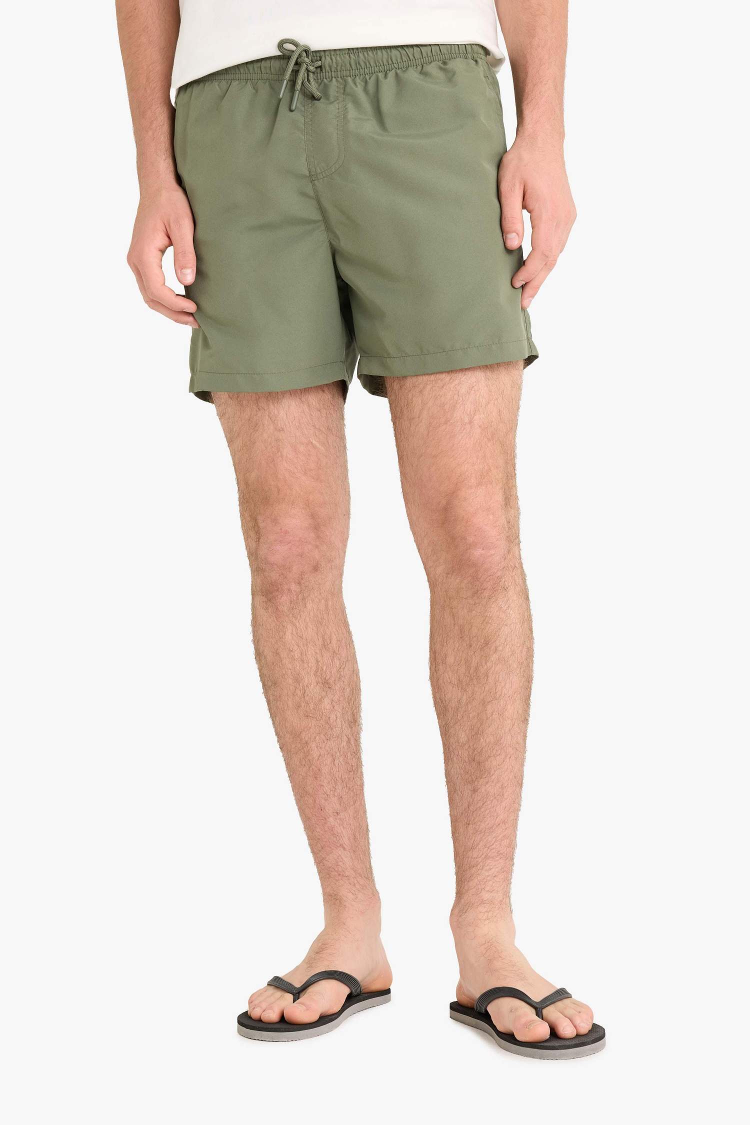 Regular Fit File Astarlı Diz Üstü Deniz Şortu