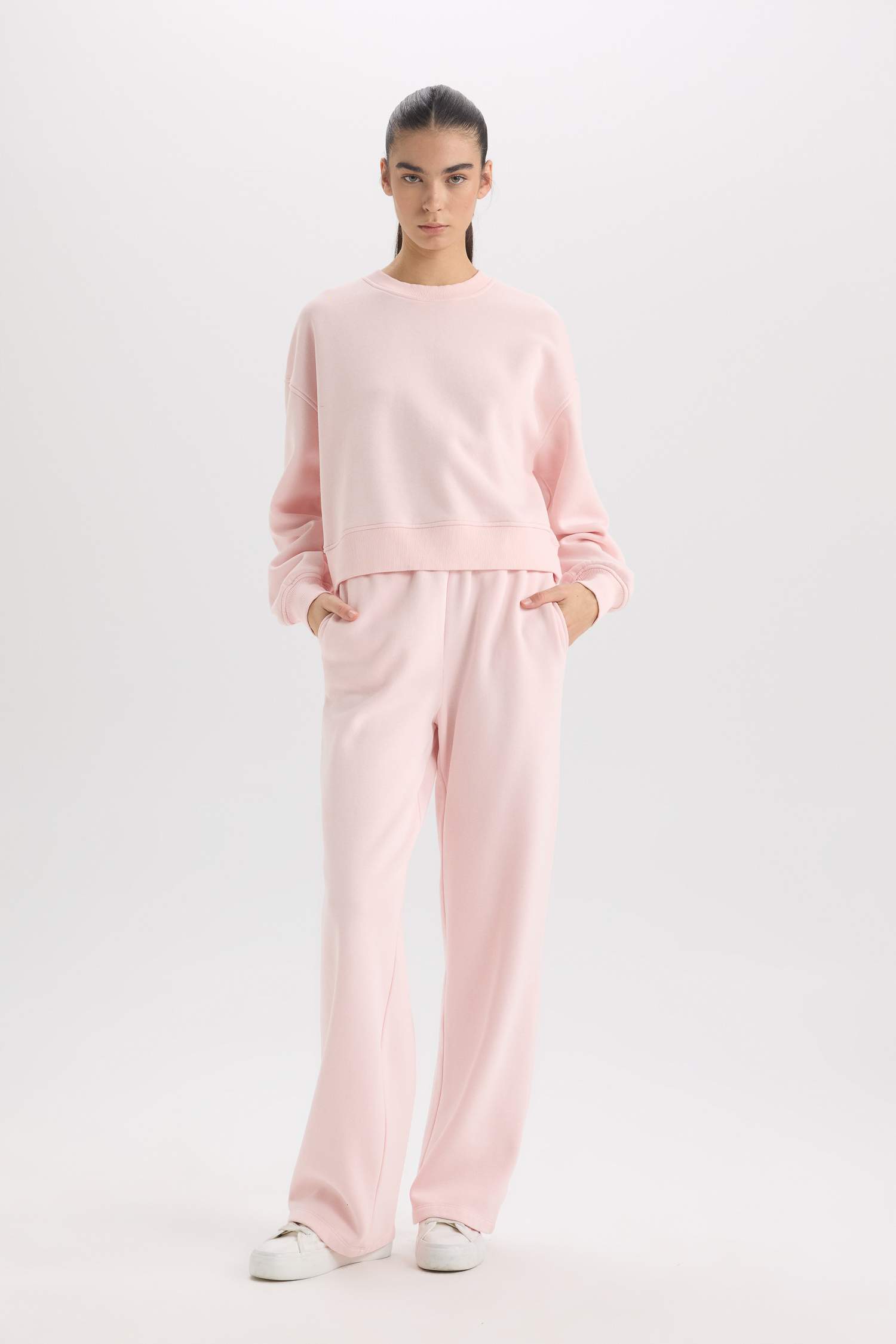 Straight Fit Eşofman Altı Standart Boy Basic Düz Cepli Beli Lastikli Geniş Bol Paça