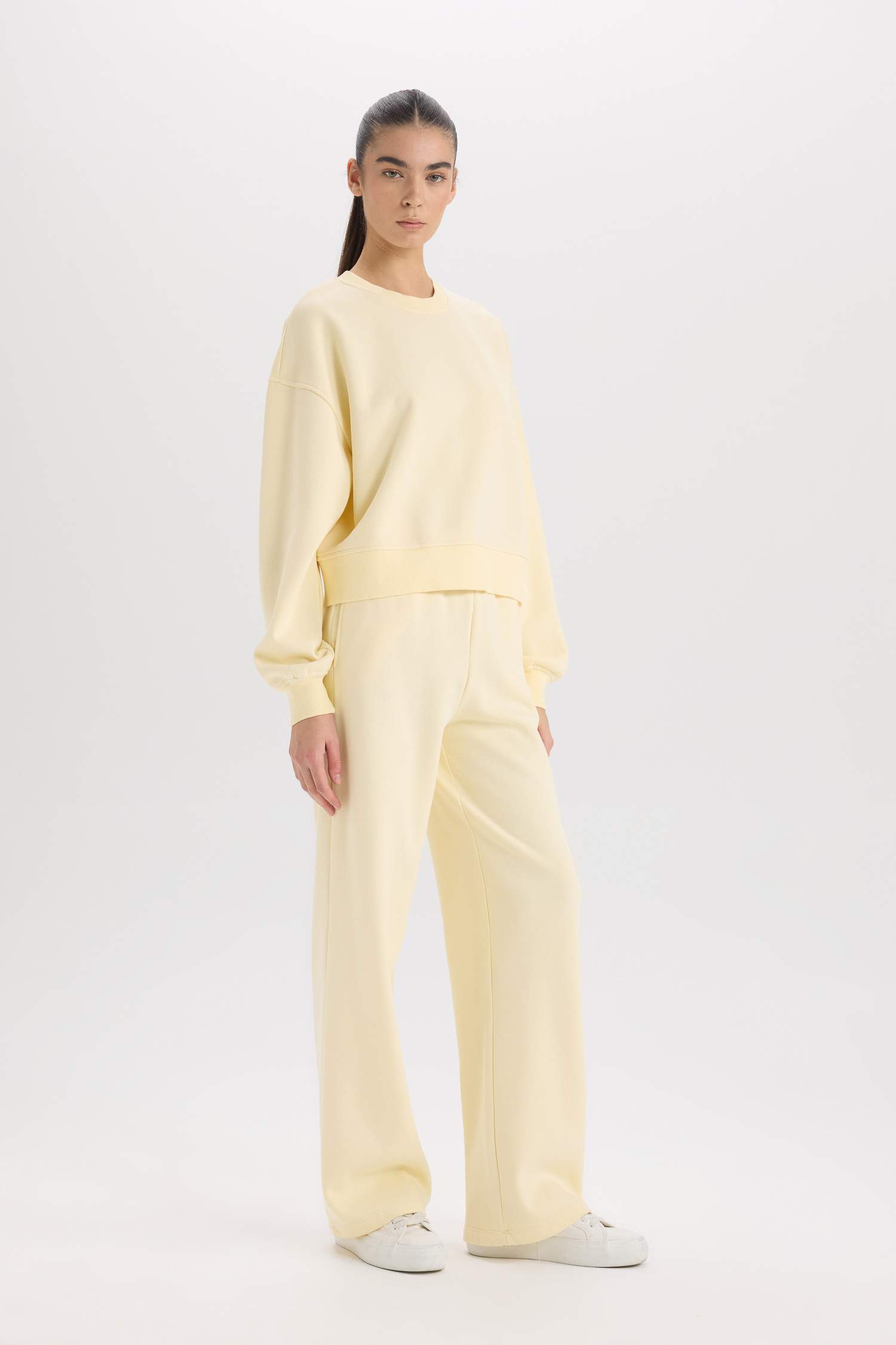 Straight Fit Eşofman Altı Standart Boy Basic Düz Cepli Beli Lastikli Geniş Bol Paça