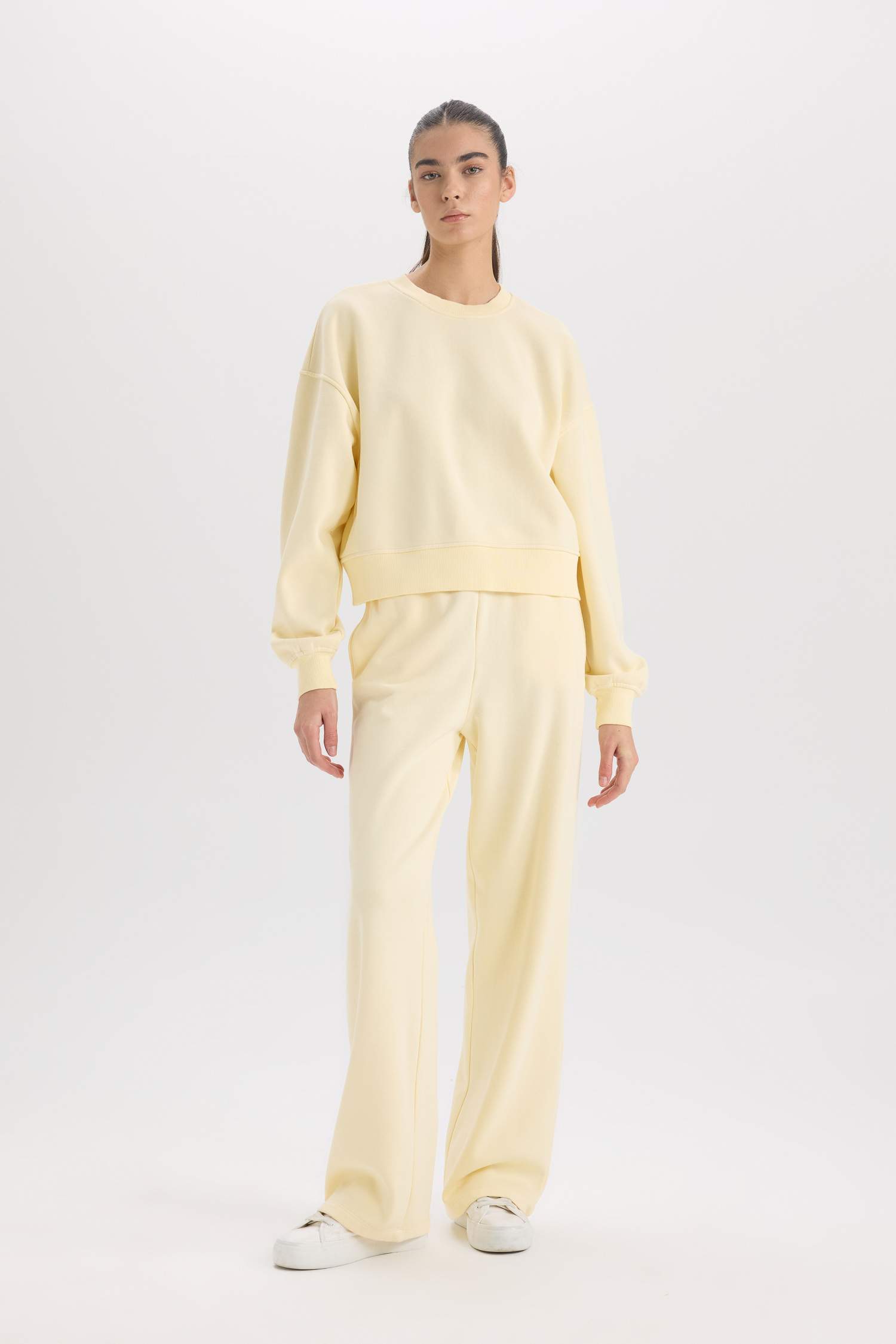 Straight Fit Eşofman Altı Standart Boy Basic Düz Cepli Beli Lastikli Geniş Bol Paça