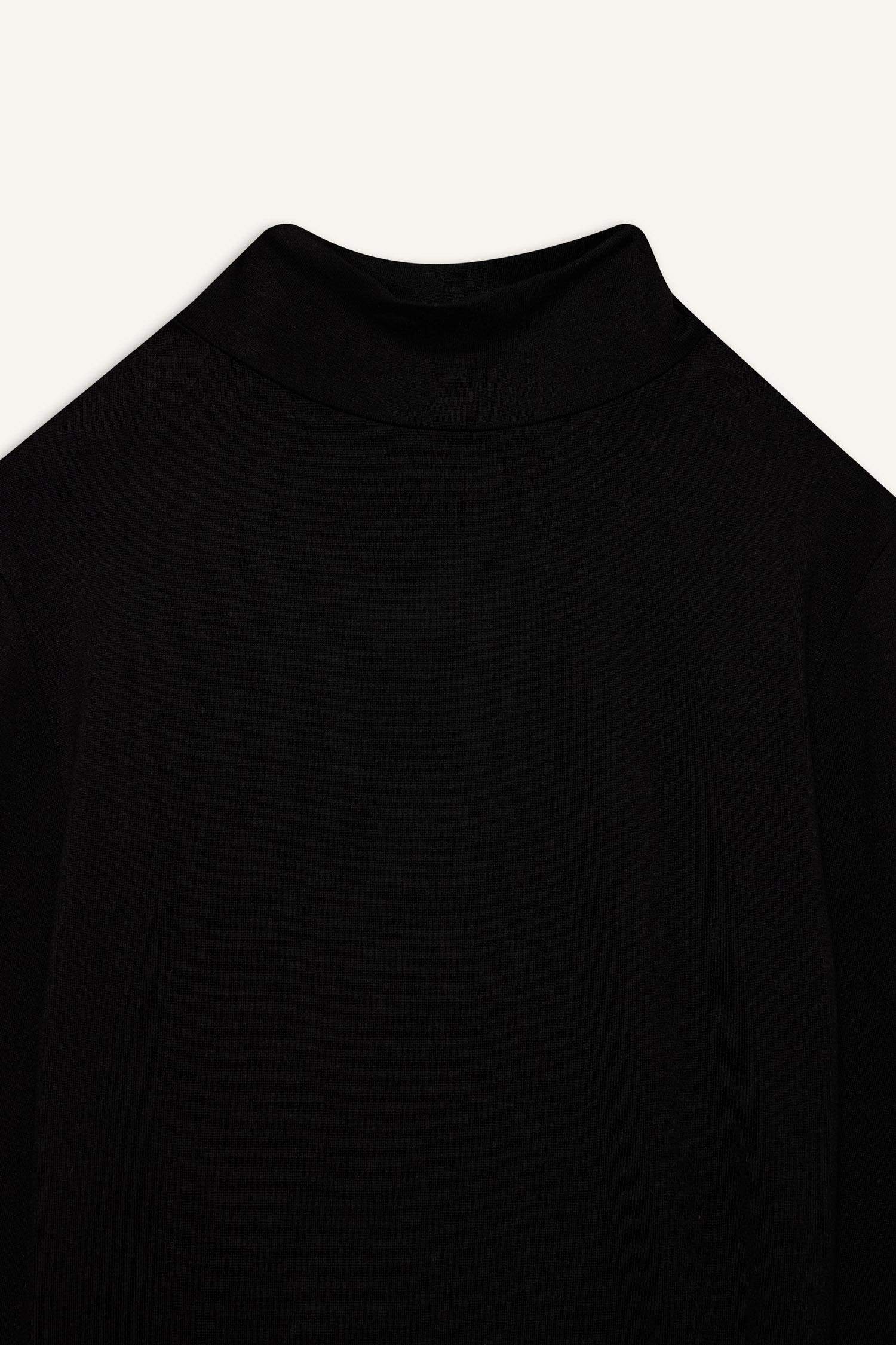 تي شيرت كم طويل سليم فيت