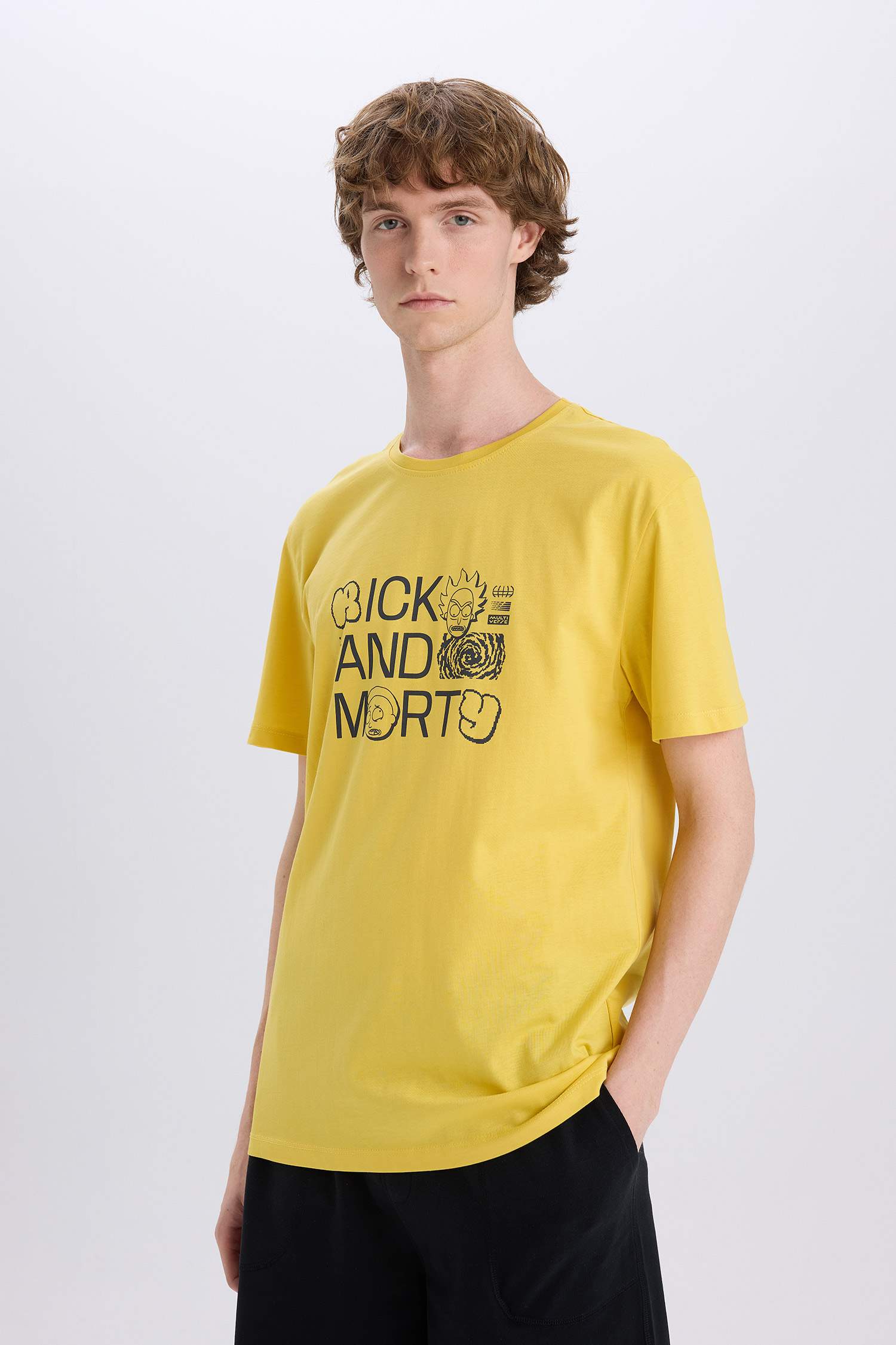 %100 Pamuk Rick and Morty Regular Fit Bisiklet Yaka Kısa Kollu Tişört