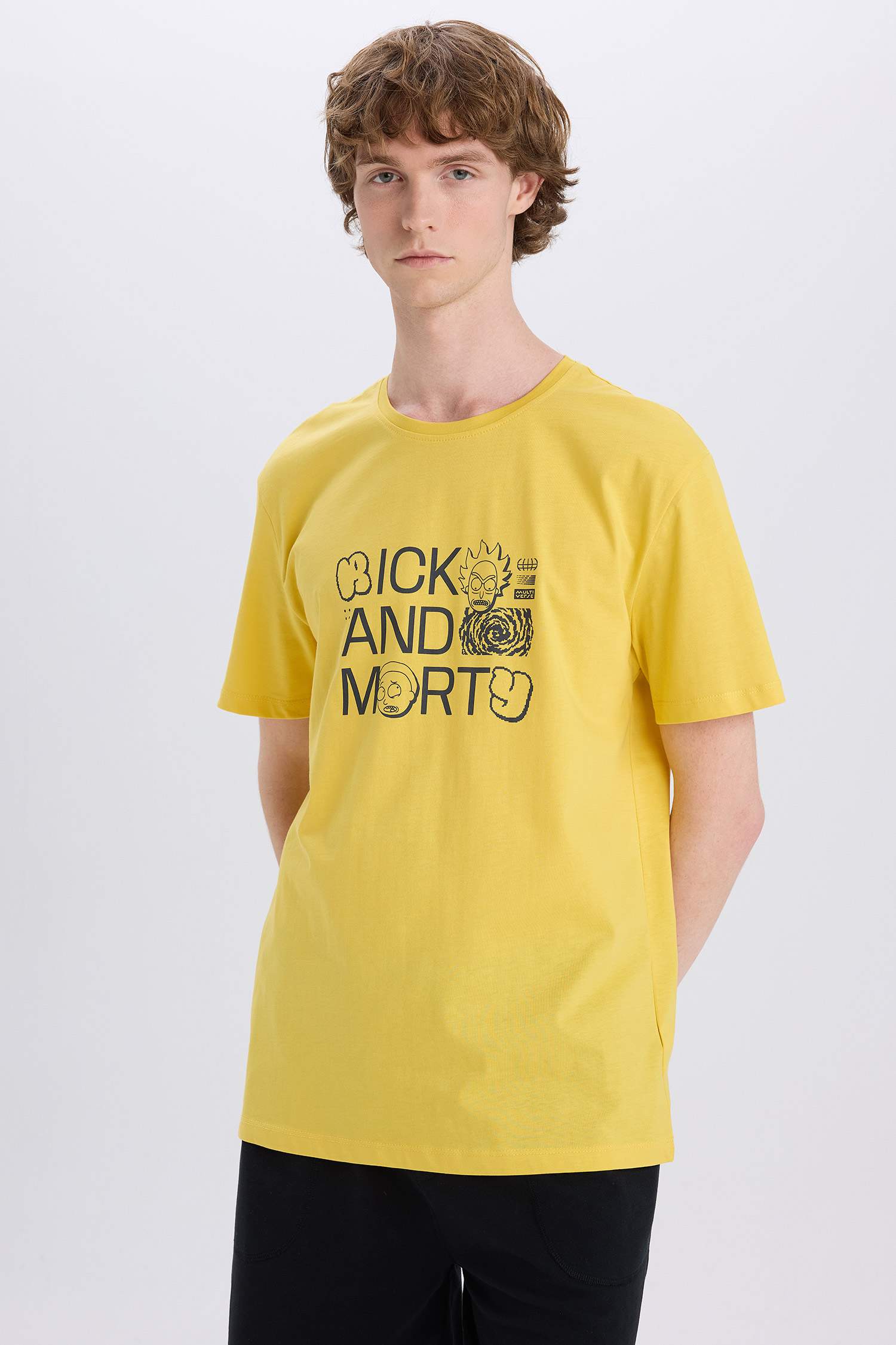 %100 Pamuk Rick and Morty Regular Fit Bisiklet Yaka Kısa Kollu Tişört