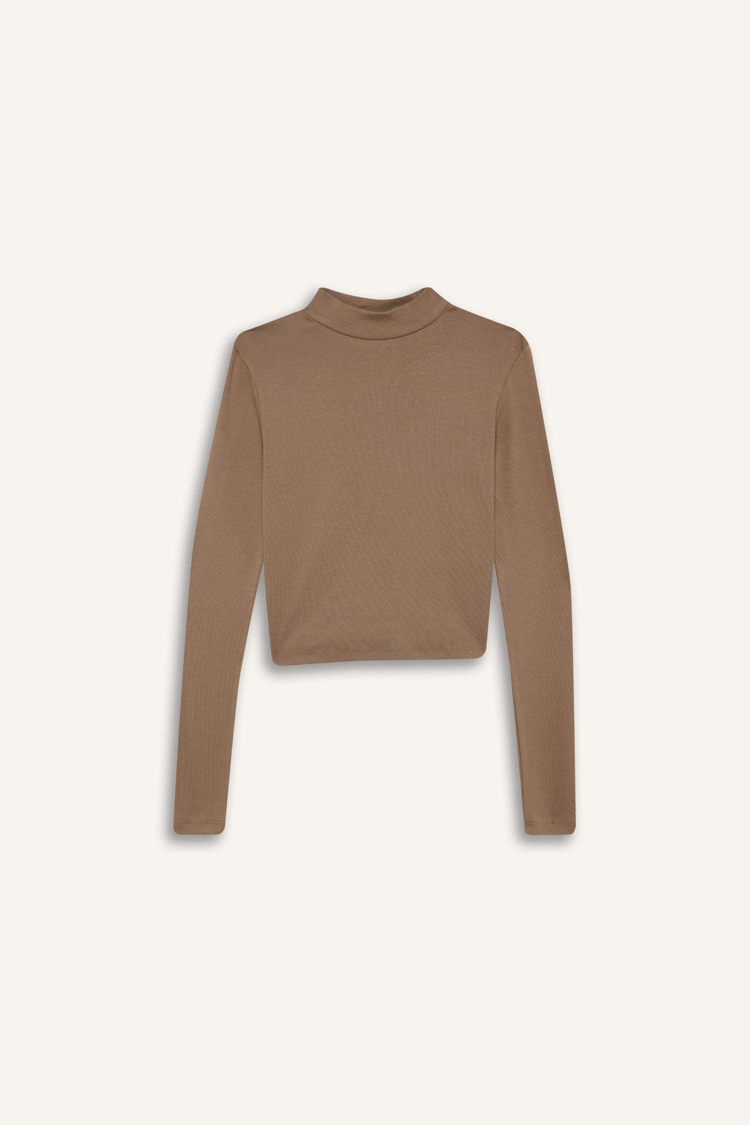 تي شيرت كم طويل سليم فيت هاف كول