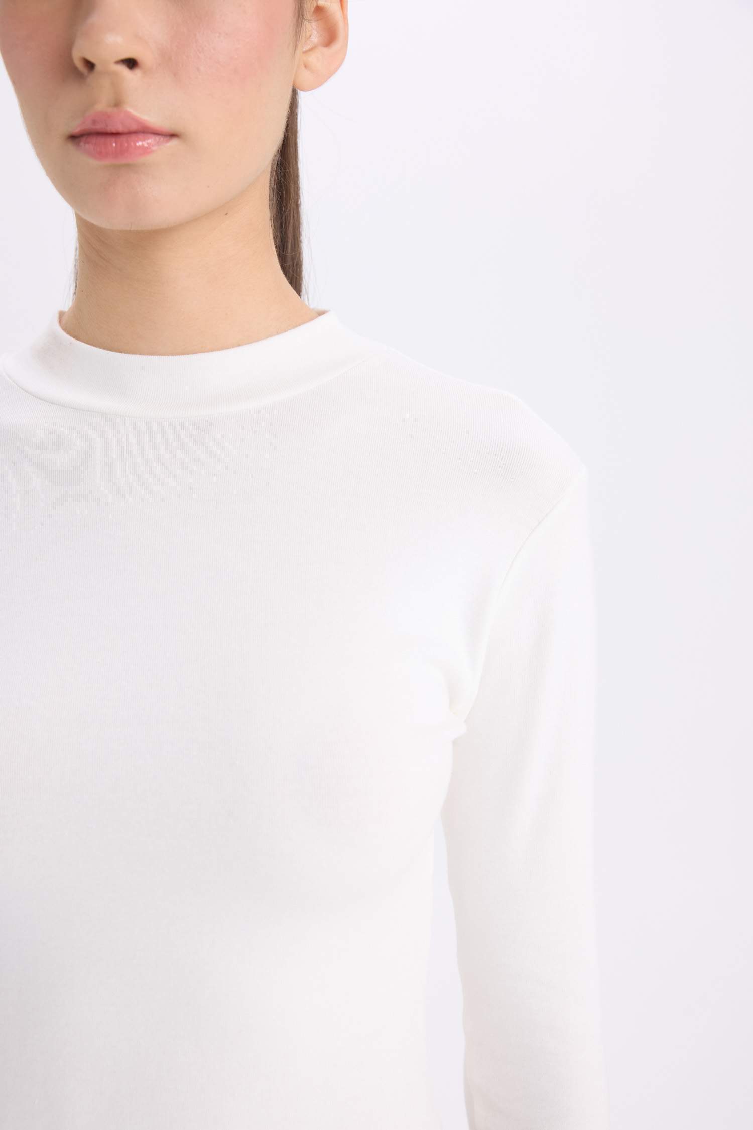 تي شيرت كم طويل سليم فيت هاف كول