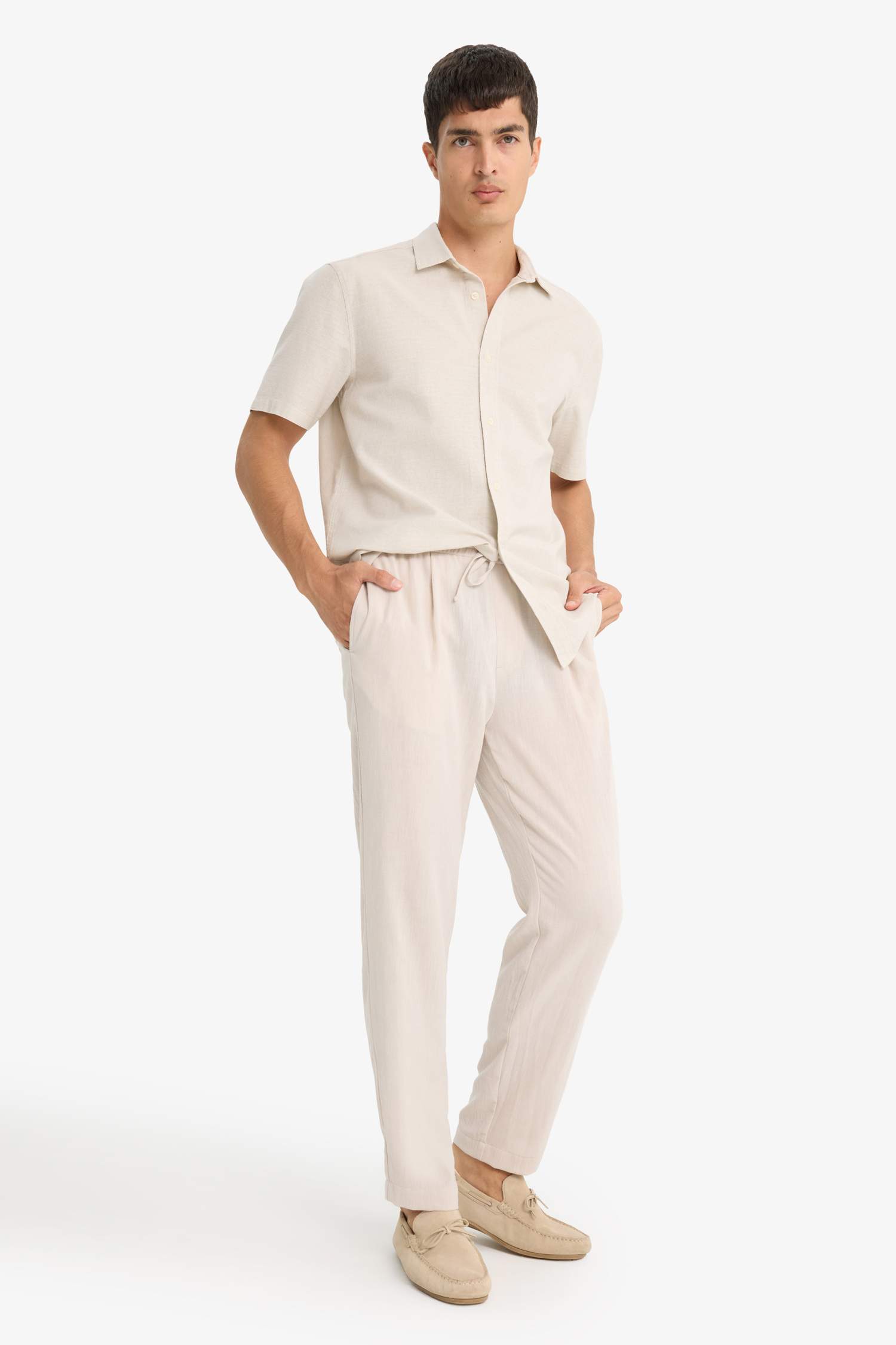 Relax Fit Kısa Paça Keten Görünümlü Beli Bağcıklı Lastikli Cepli Pantolon