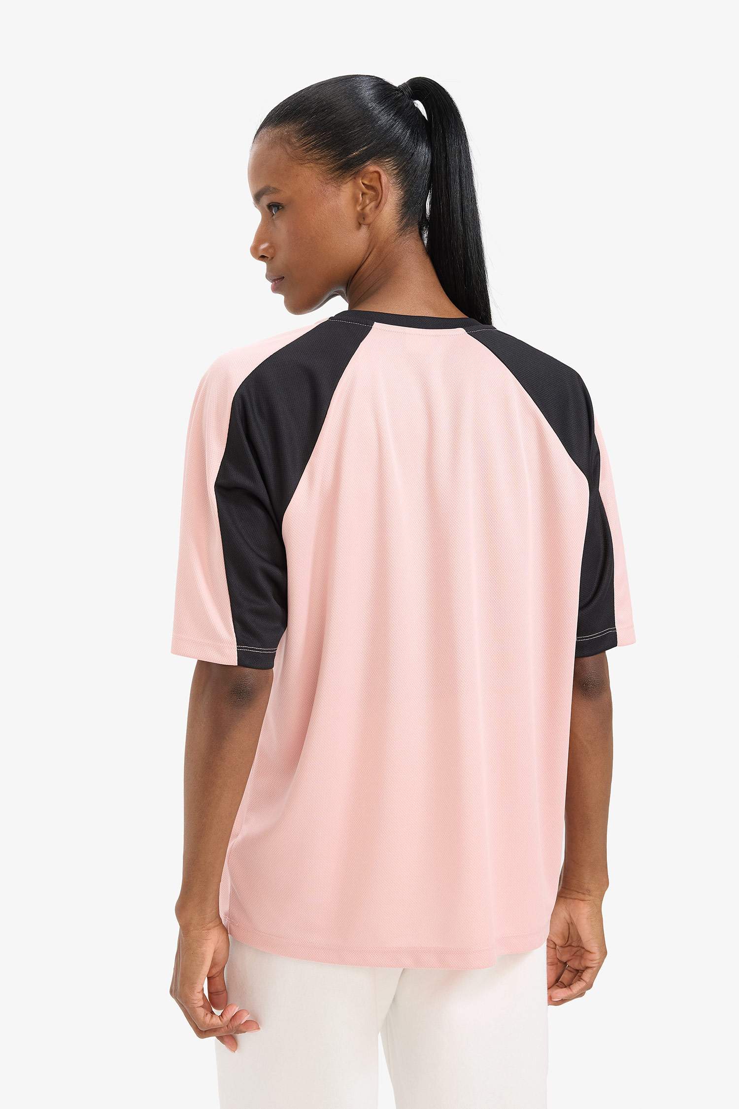 تيشيرت رياضي نص ردن اوفر سايز من DeFactoFit