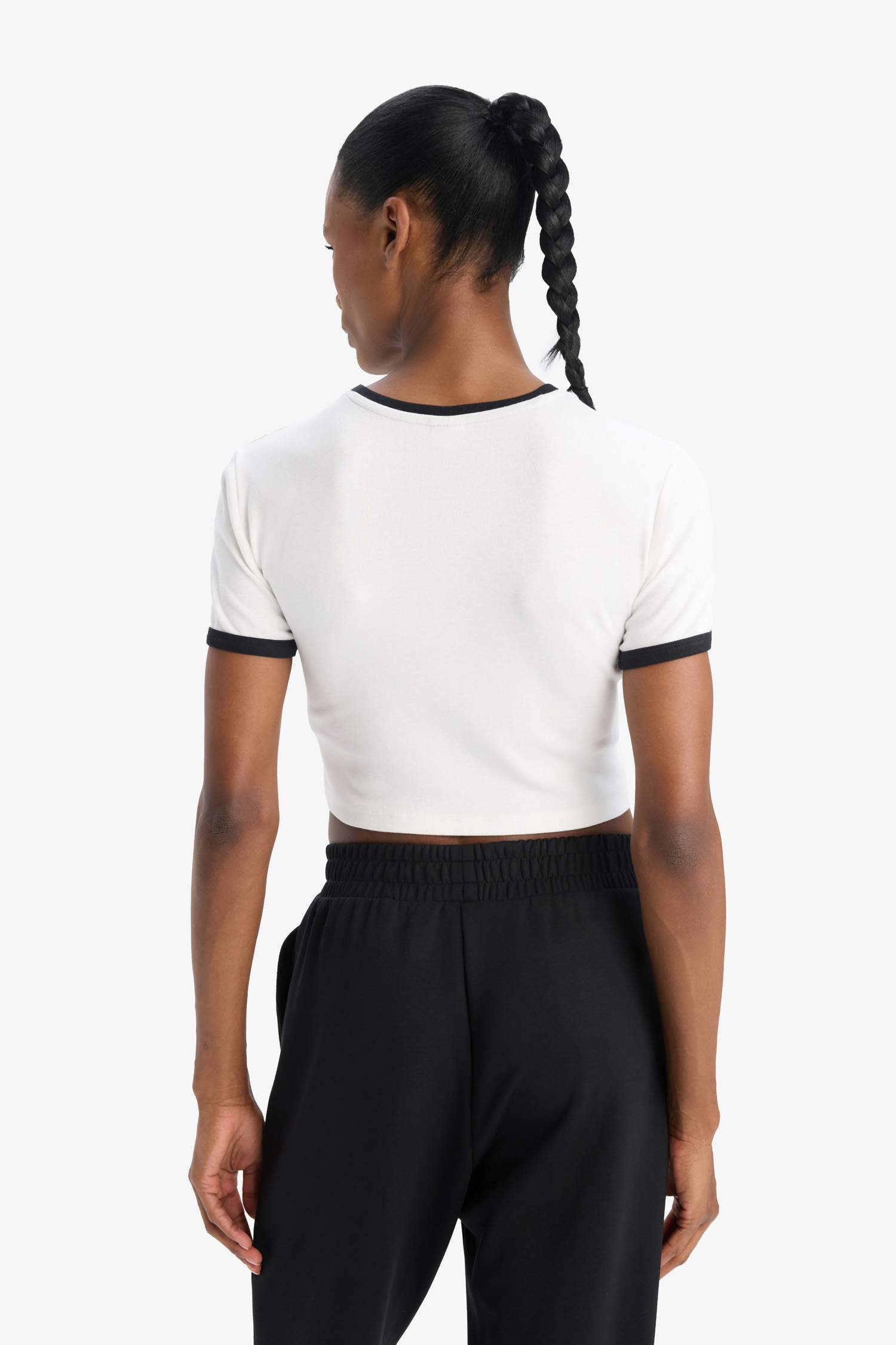 DeFactoFit Slim Fit Dar Kesim Bisiklet Yaka Baskılı Sporcu Ribana Kısa Kollu Tişört