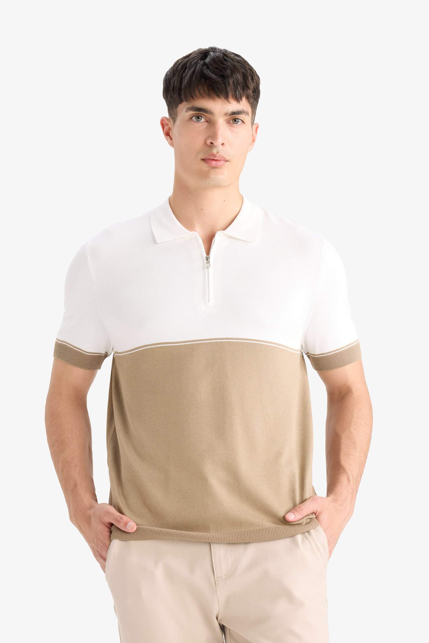 تيشيرت بولو تريكو نص ردن قصة عادية