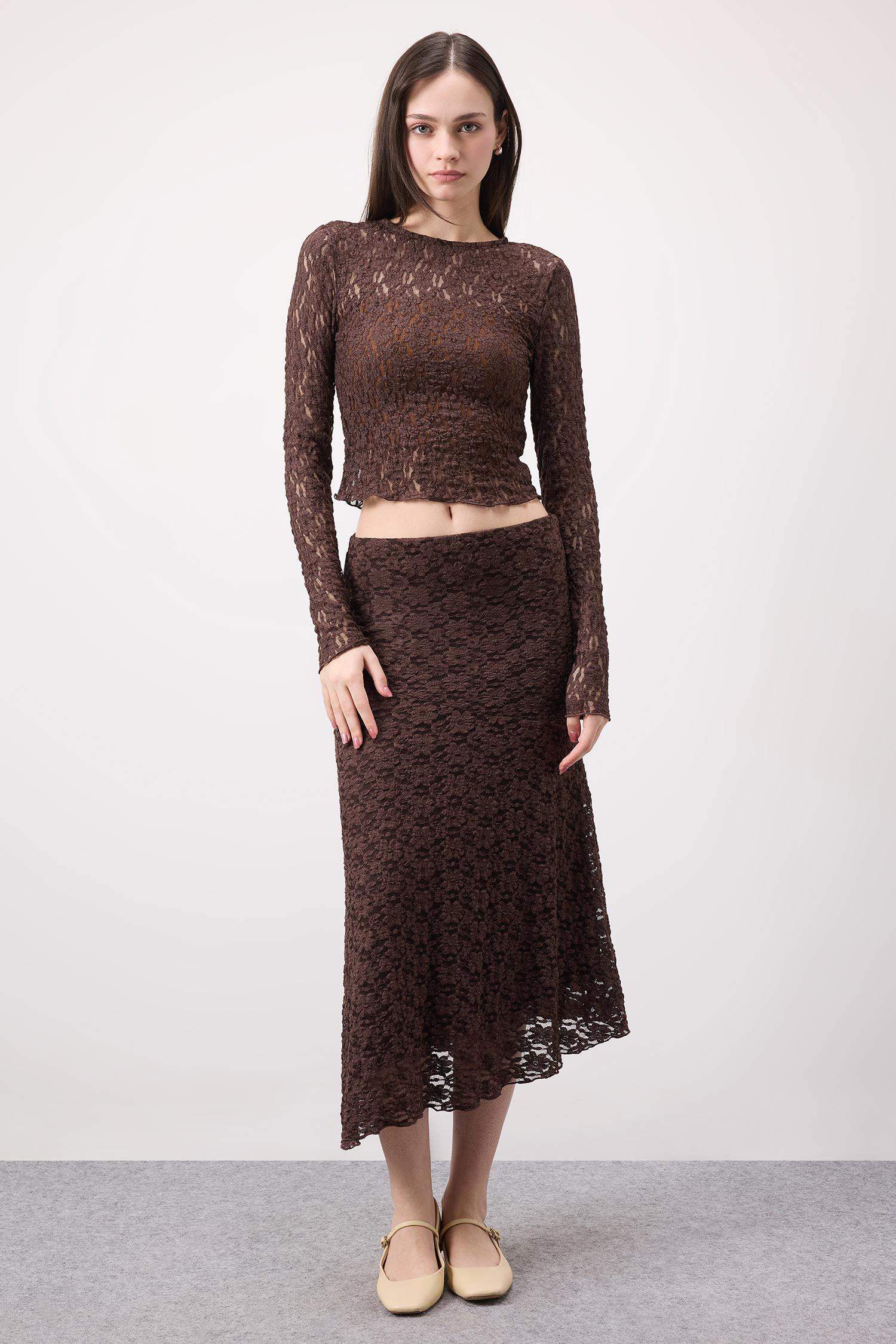 Fitted Dar Kesim Bisiklet Yaka Dantel Uzun Kollu Bluz