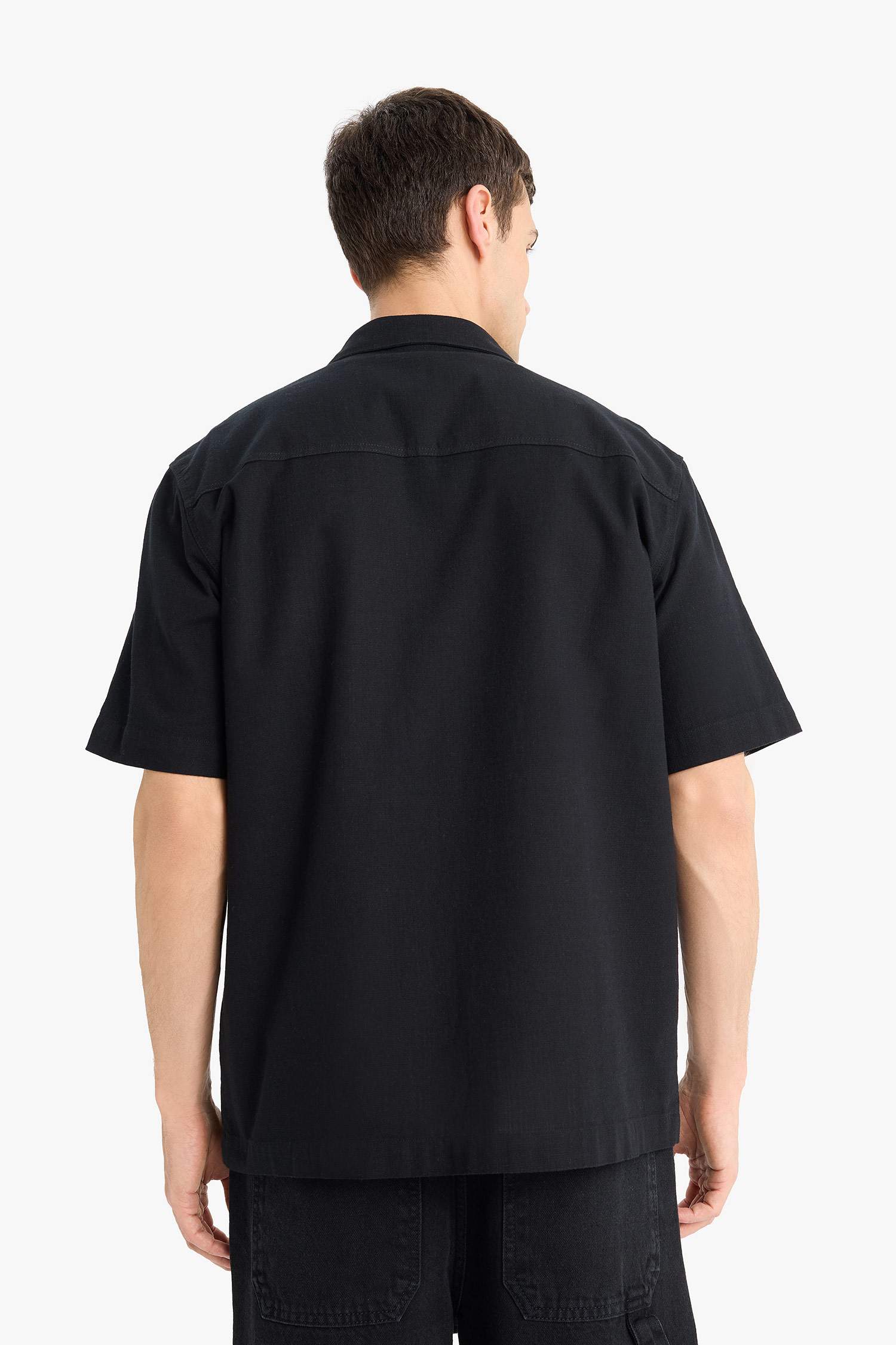 قميص نص كم قصة مريحة من كتان