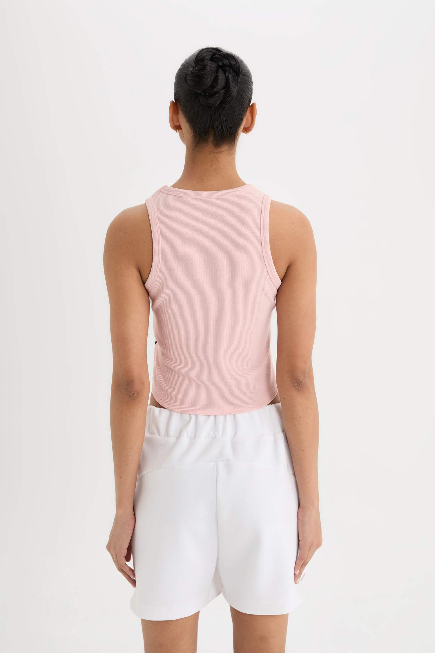 كروب توب رياضي برقبة مستديرة بدون كم من DeFactoFit