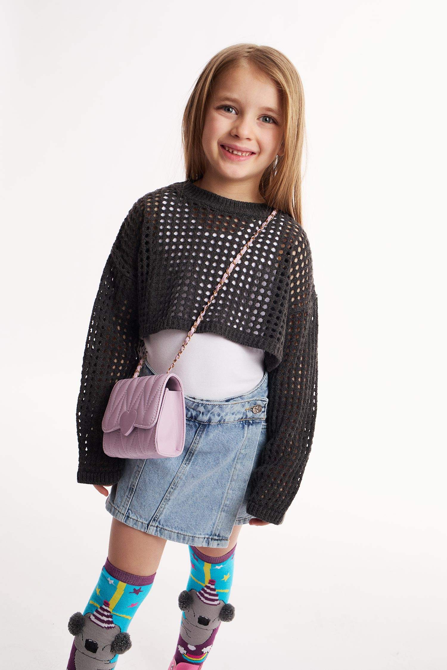 بلوز كروب بناتي مخرم بياخة مستديرة