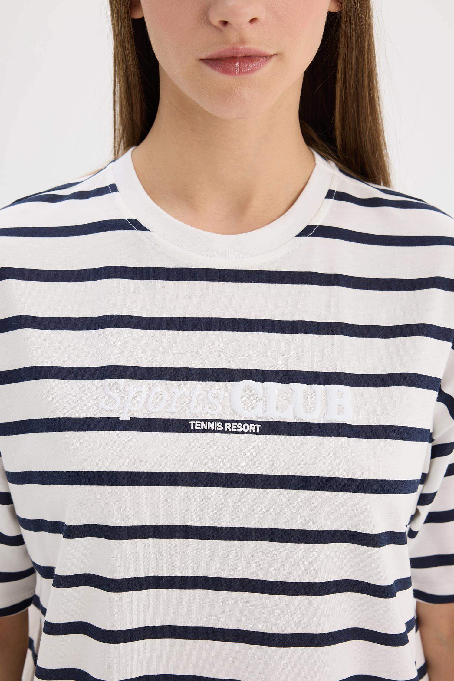 T-shirt oversize rayé à col rond et manches courtes