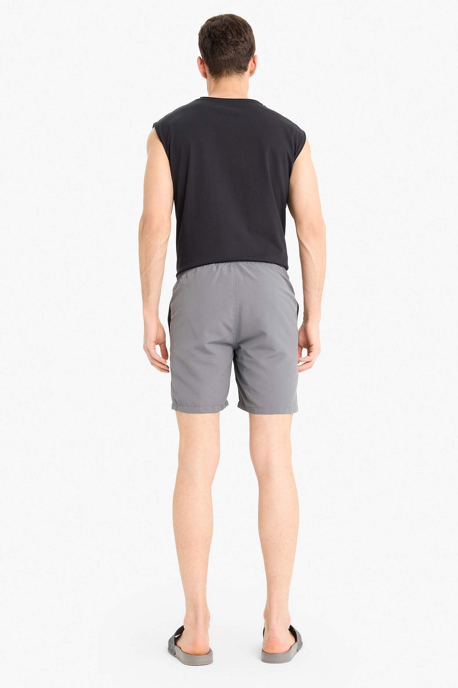 Regular Fit Kısa Boy Cepli File Astarlı Beli Bağcıklı Düz Hafif Kumaş Deniz Şortu