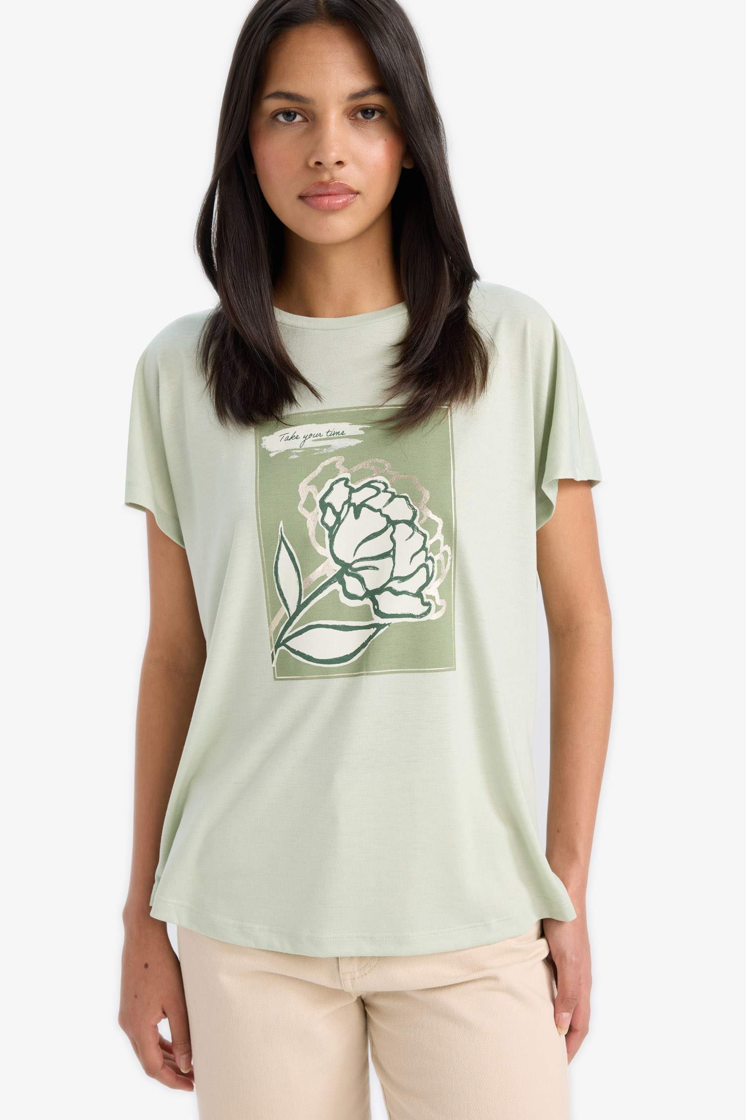 Bisiklet Yaka Çiçek Baskılı Kısa Kollu Tişört