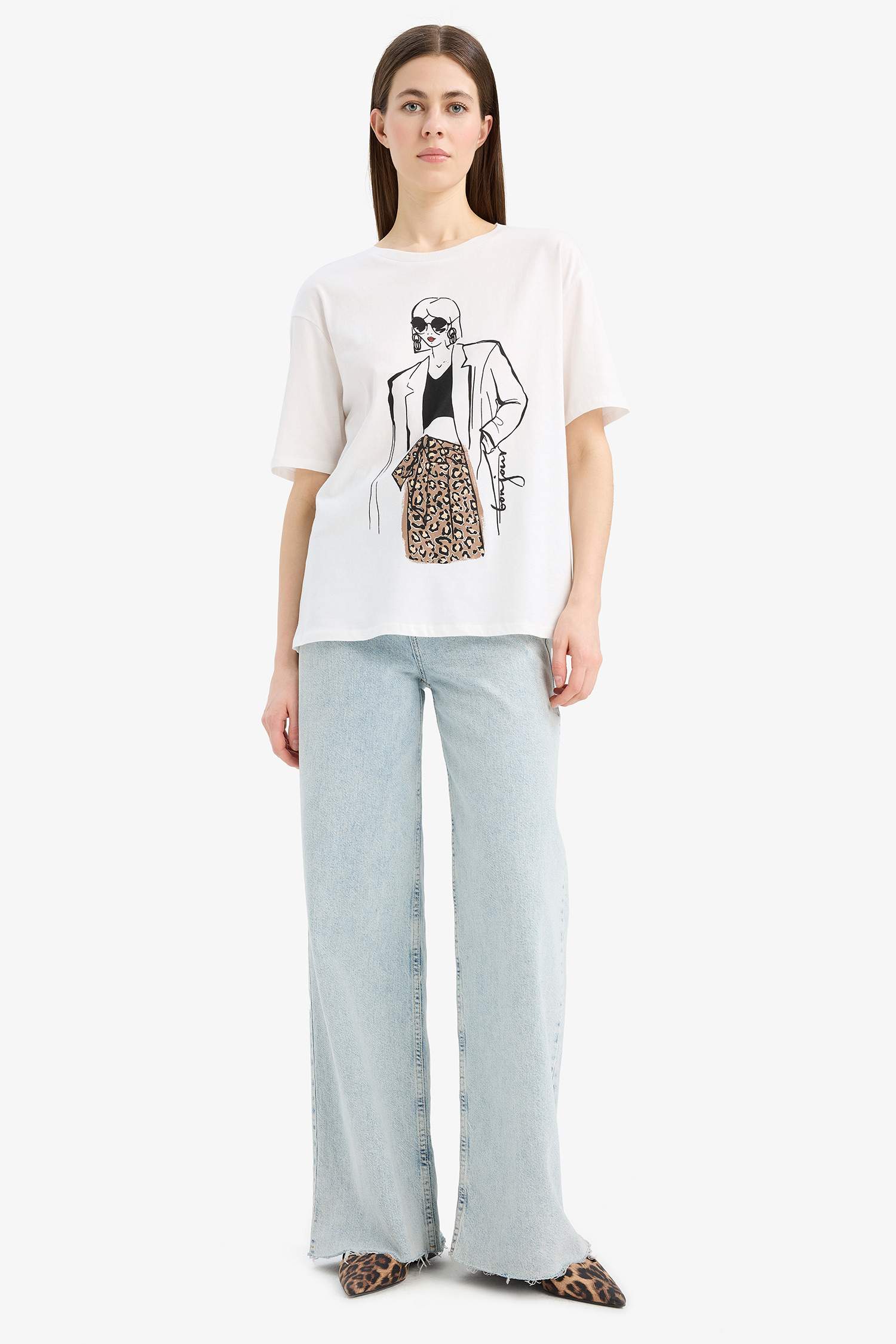 Regular Fit Bisiklet Yaka Kız Baskılı Penye Kısa Kollu Tişört