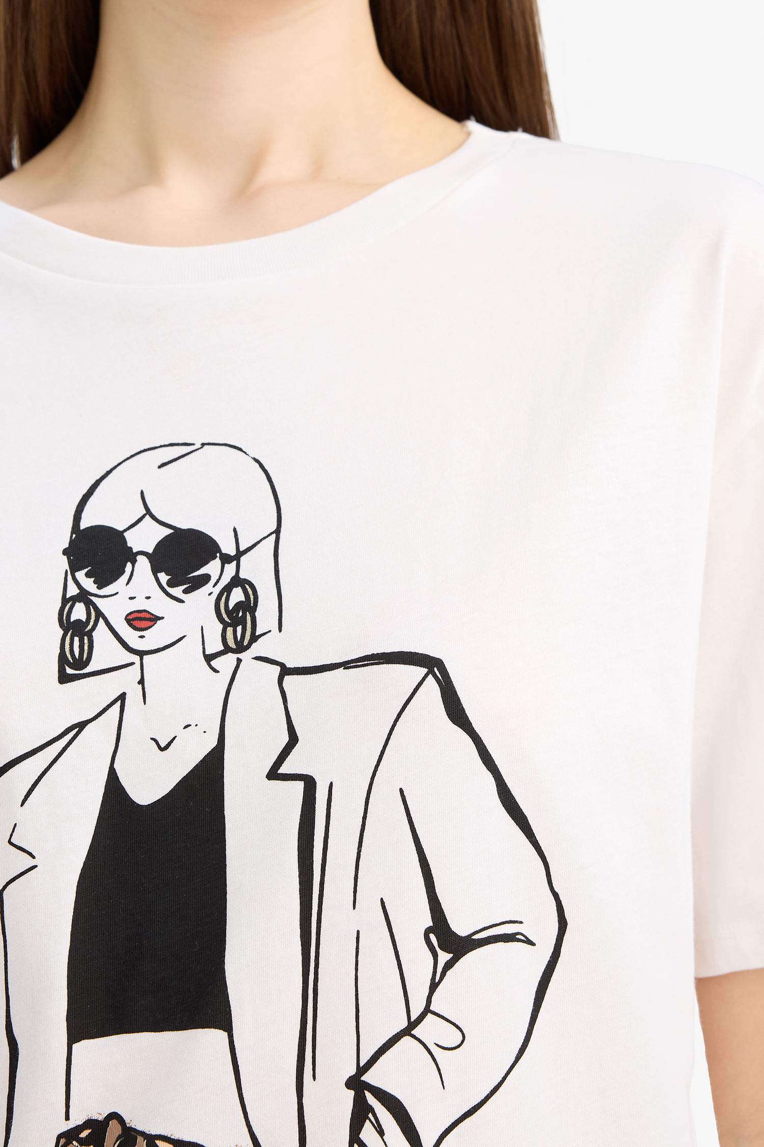 Regular Fit Bisiklet Yaka Kız Baskılı Penye Kısa Kollu Tişört