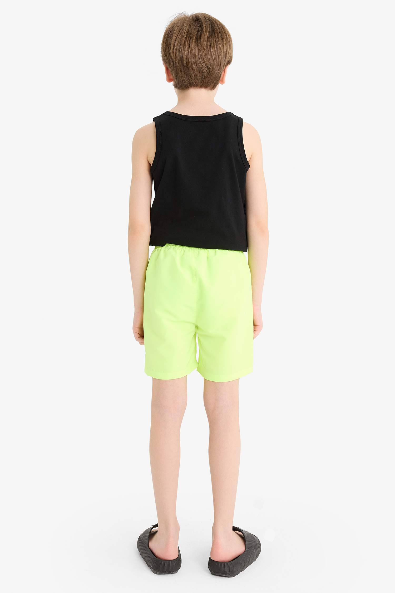 شورت بحر اولادي أخضر