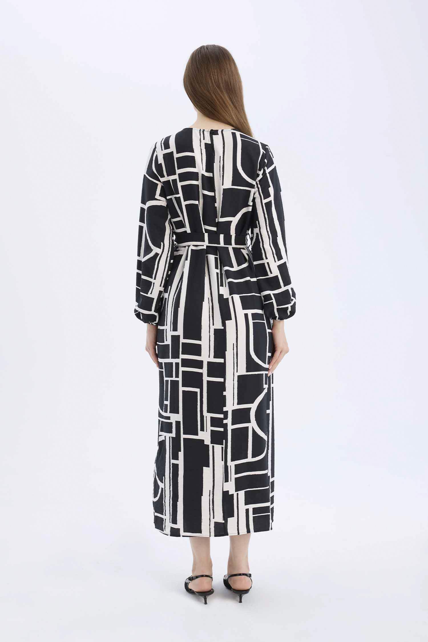 فستان طويل مطبوع كم طويل قصة عادية بياقة مستديرة بحزام