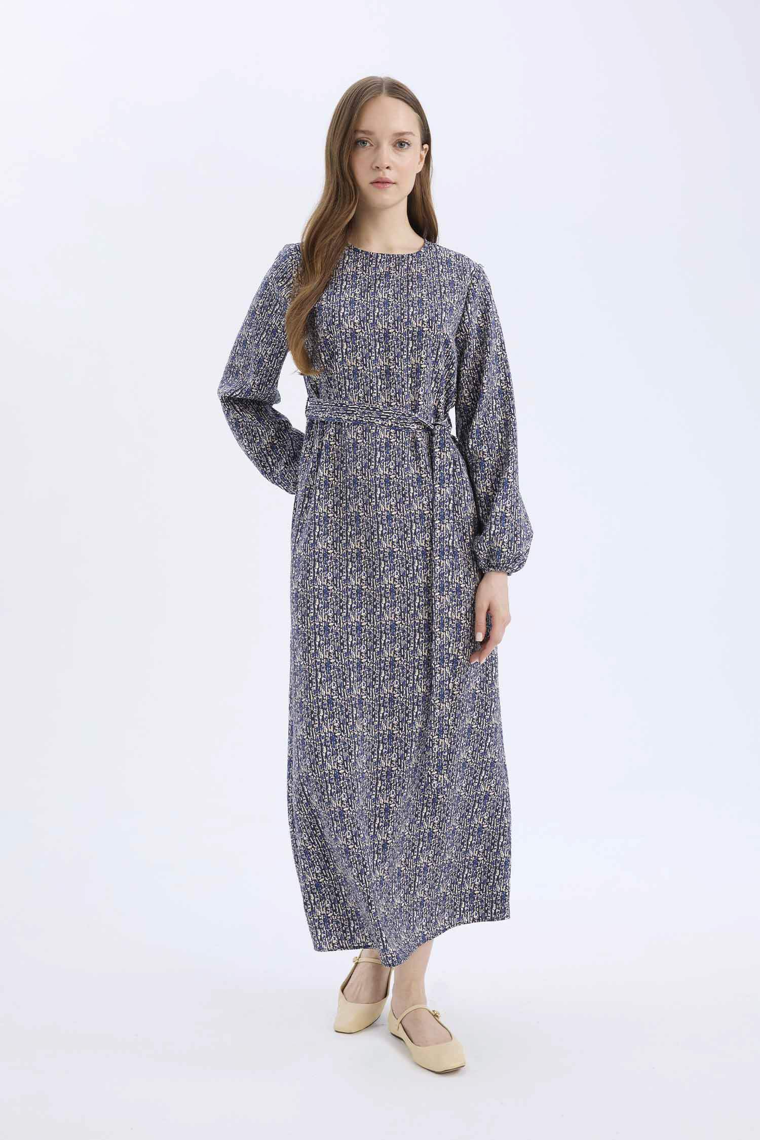Regular Fit Crew Neck Patterned Belted Maxi Dress