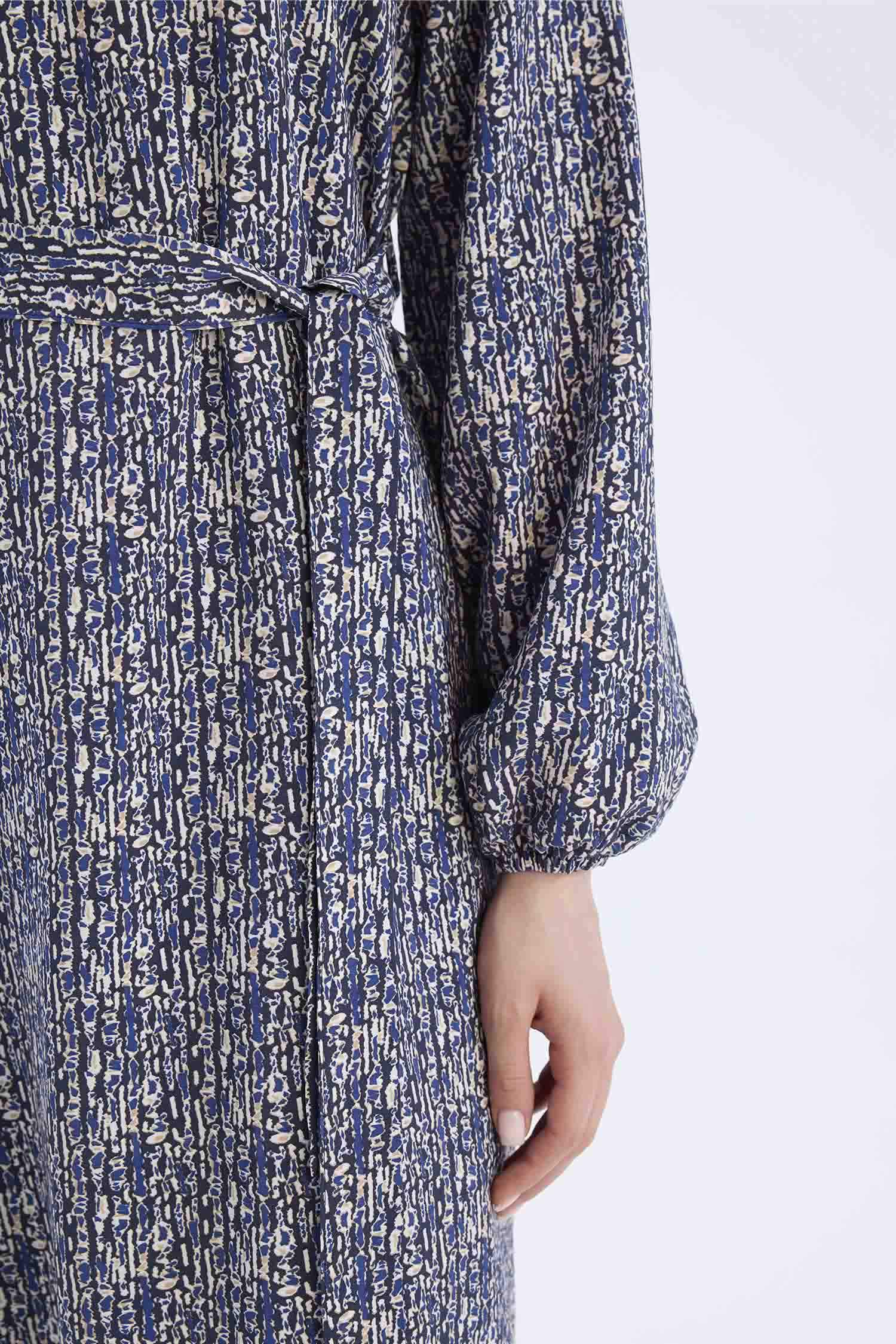 Regular Fit Crew Neck Patterned Belted Maxi Dress