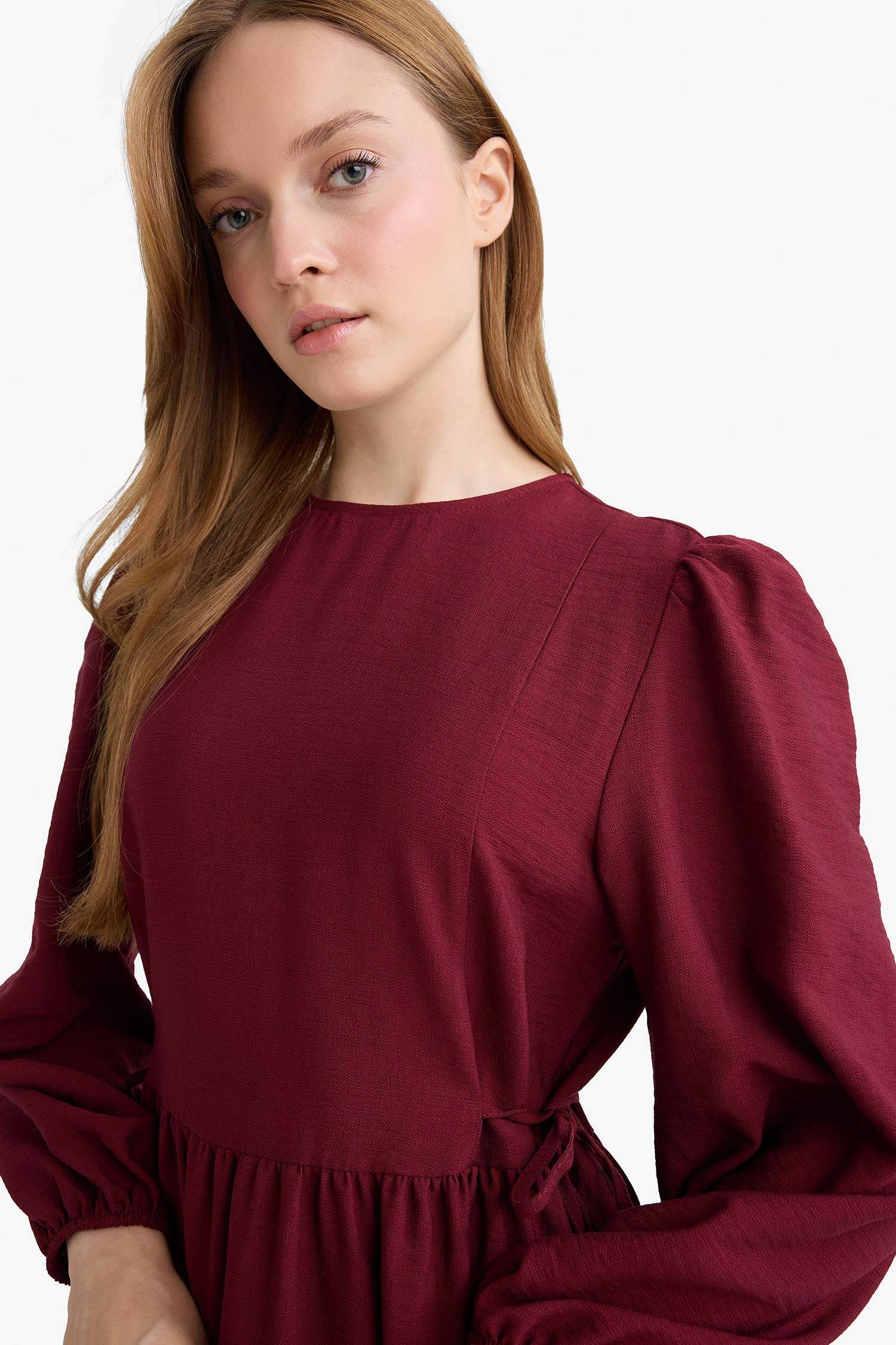 فستان كم طويل ايروبين قصة عادية بياقة مستديرة