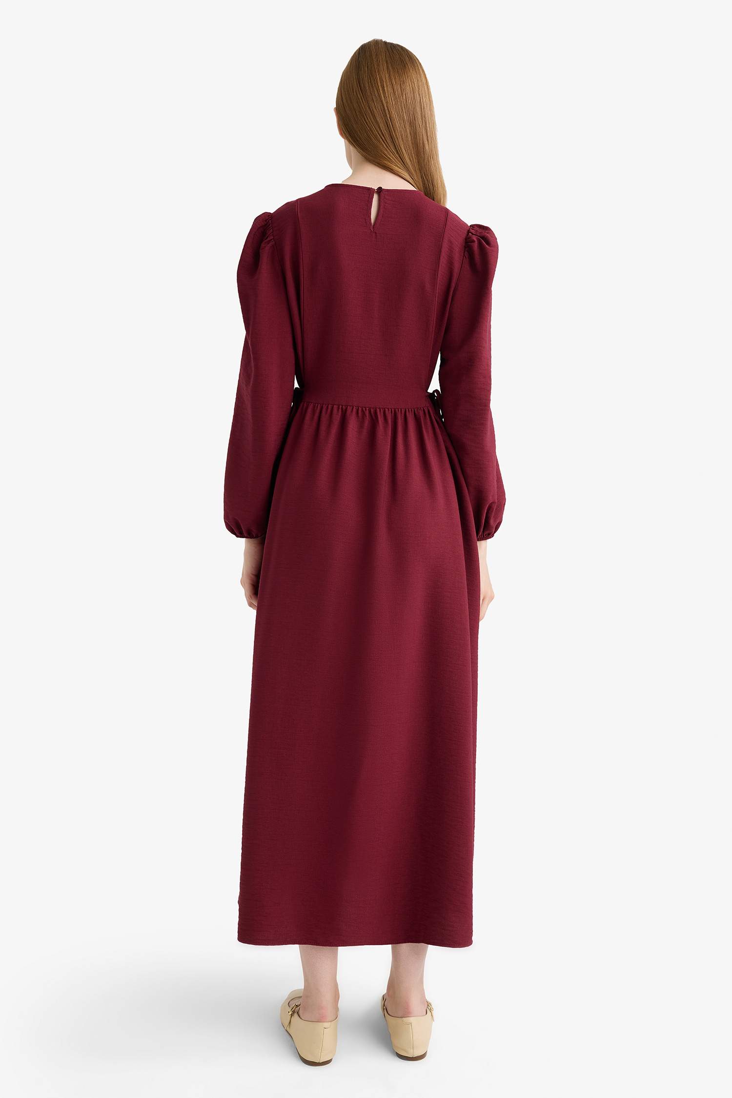 فستان كم طويل ايروبين قصة عادية بياقة مستديرة