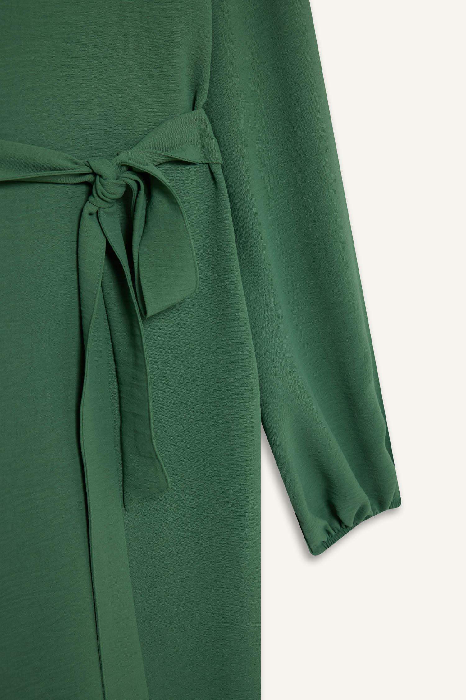 فستان ميدي كم طويل ايروبين قصة عادية بياقة مستديرة