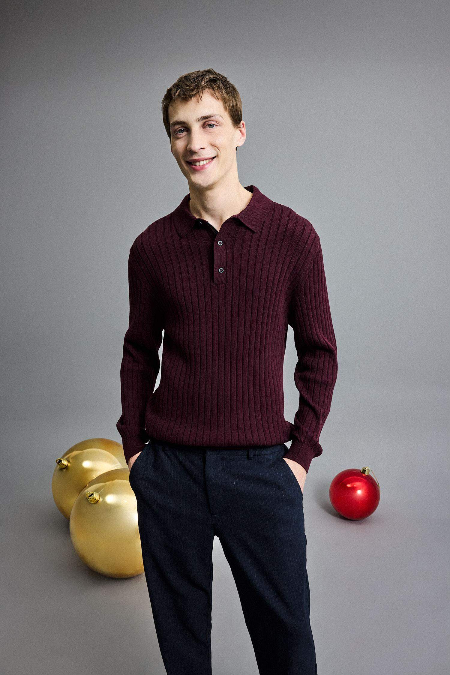 بلوفر تريكو قصة عادية بياقة بولو