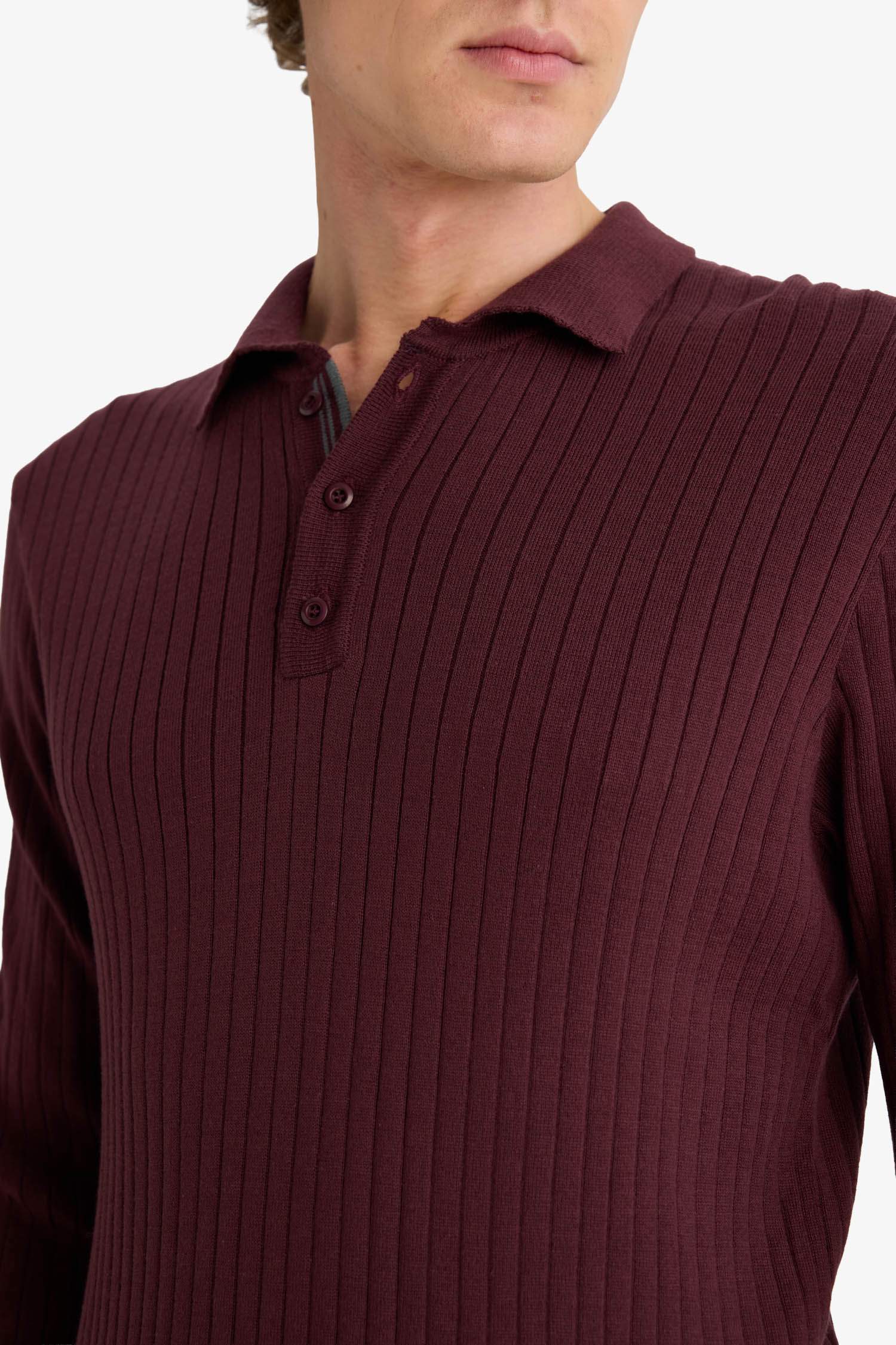 بلوفر تريكو قصة عادية بياقة بولو