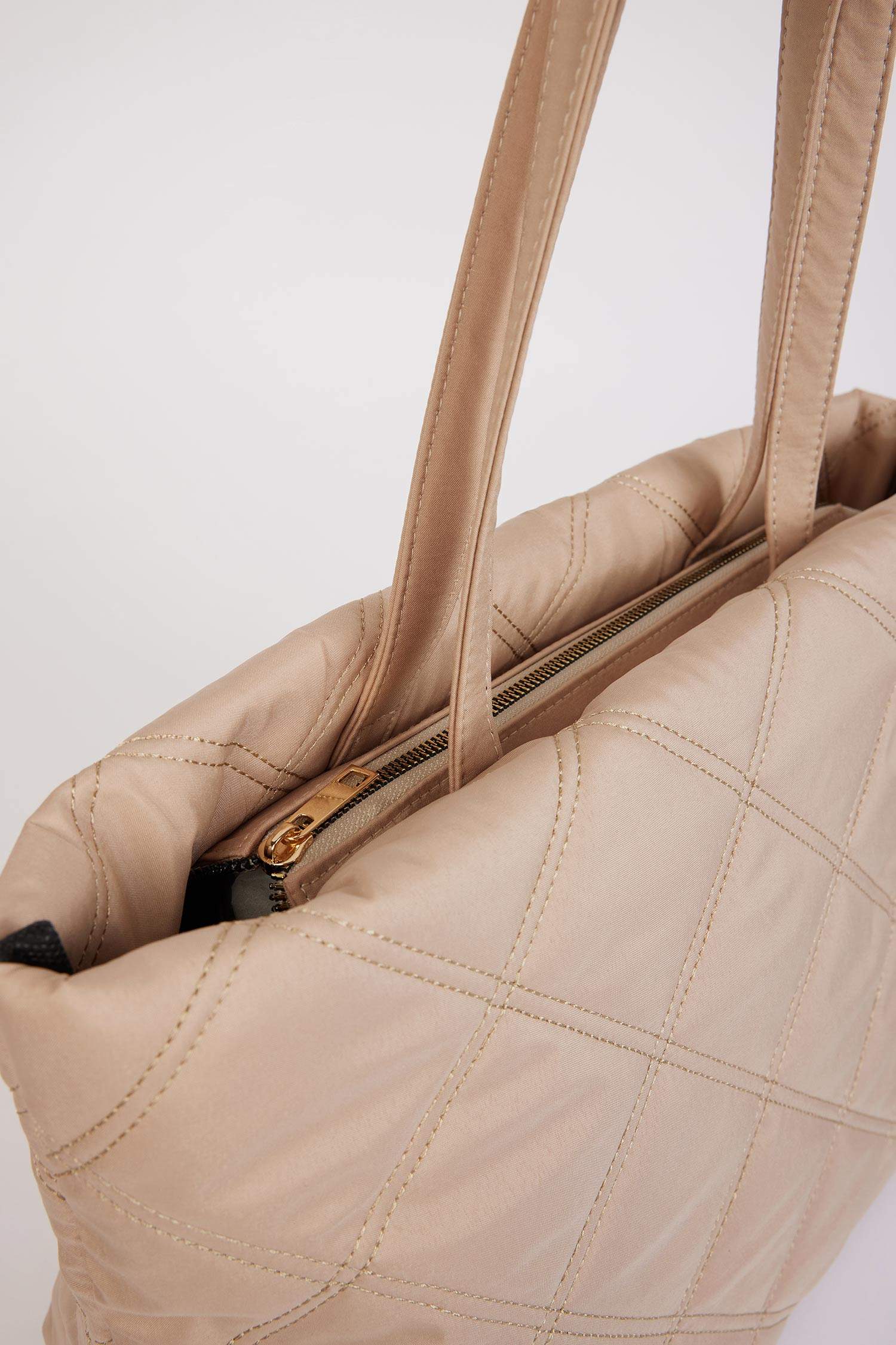 Kadın Puffer Kapitoneli Omuz Çantası