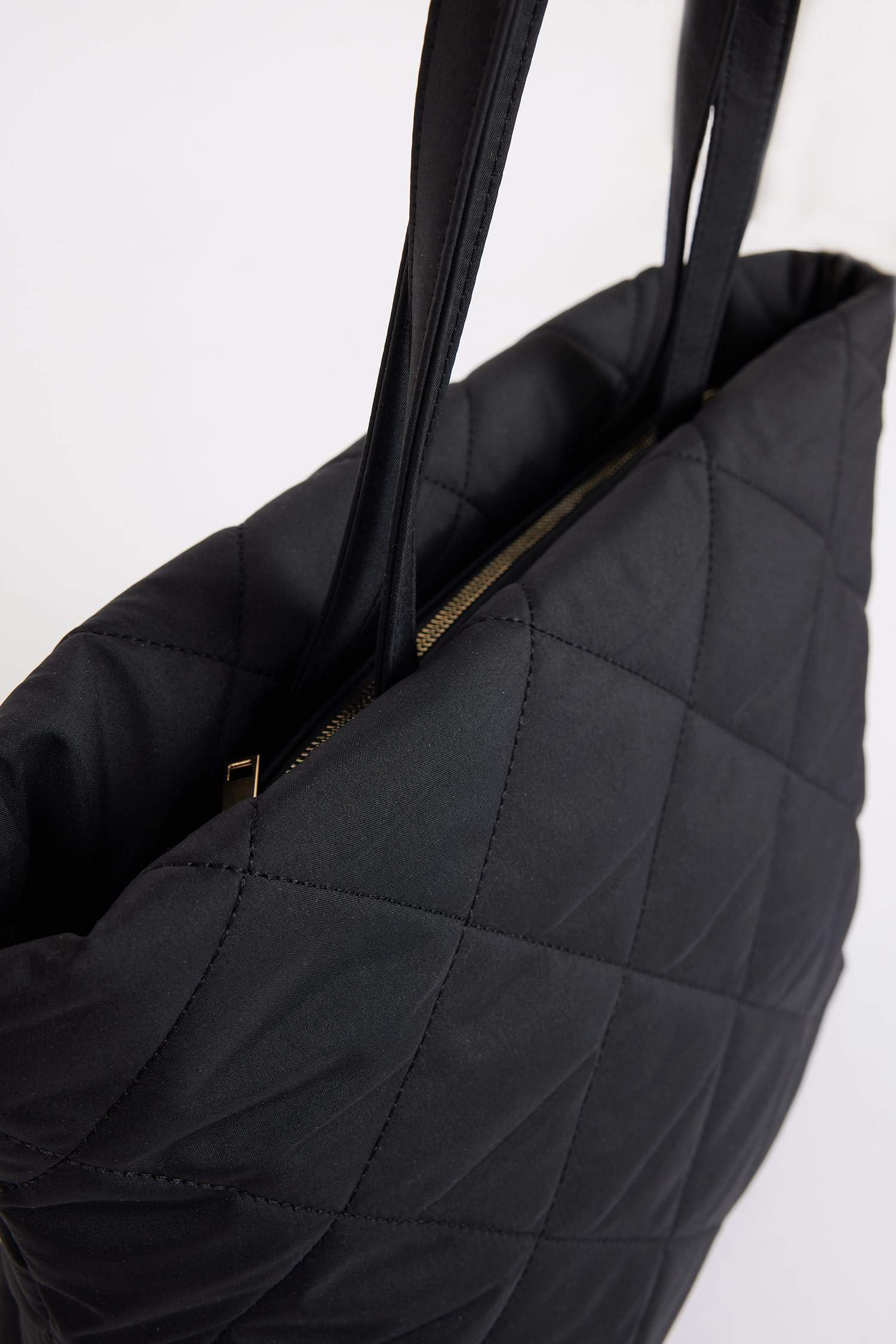 Kadın Puffer Kapitoneli Omuz Çantası