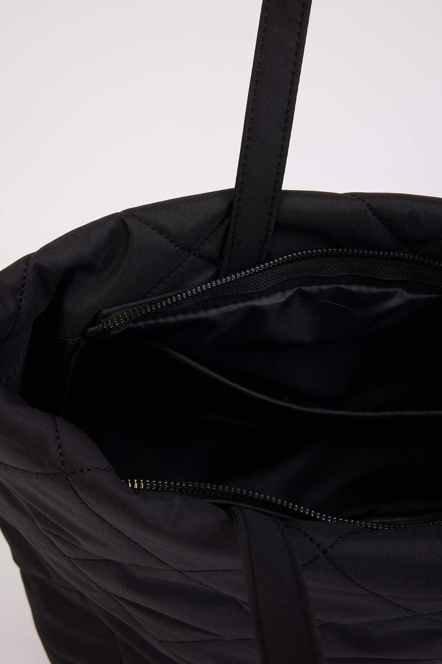 Kadın Puffer Kapitoneli Omuz Çantası