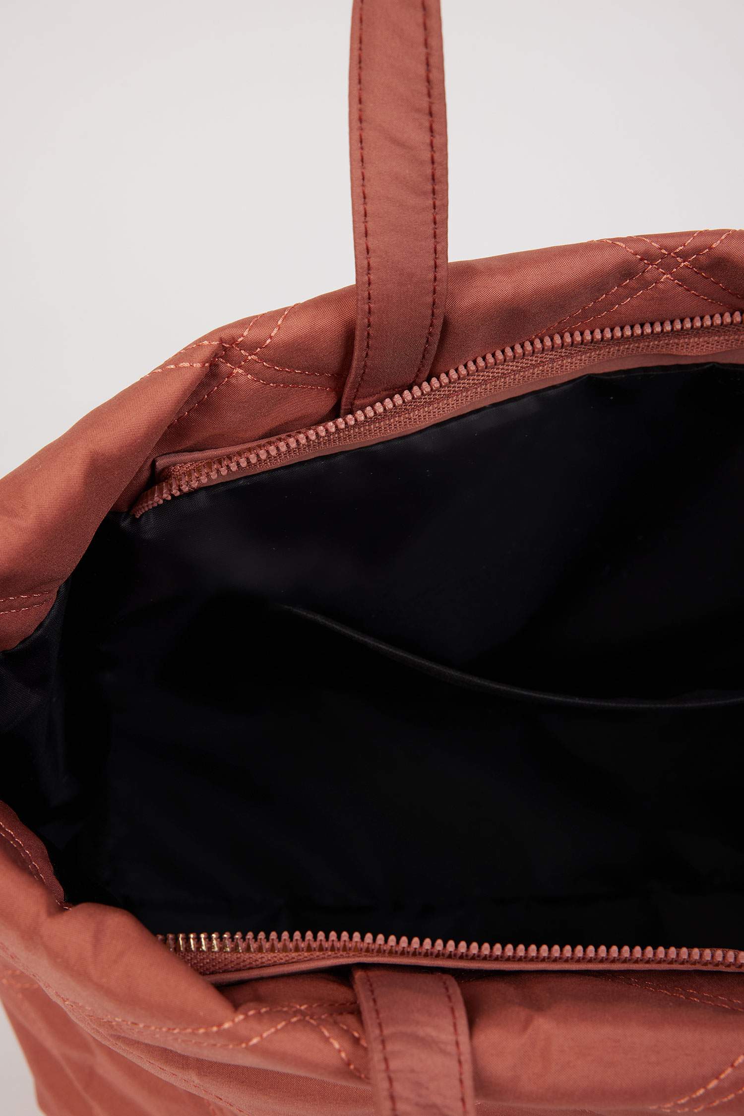 Woman Puffer Quilted Shoulder Bag