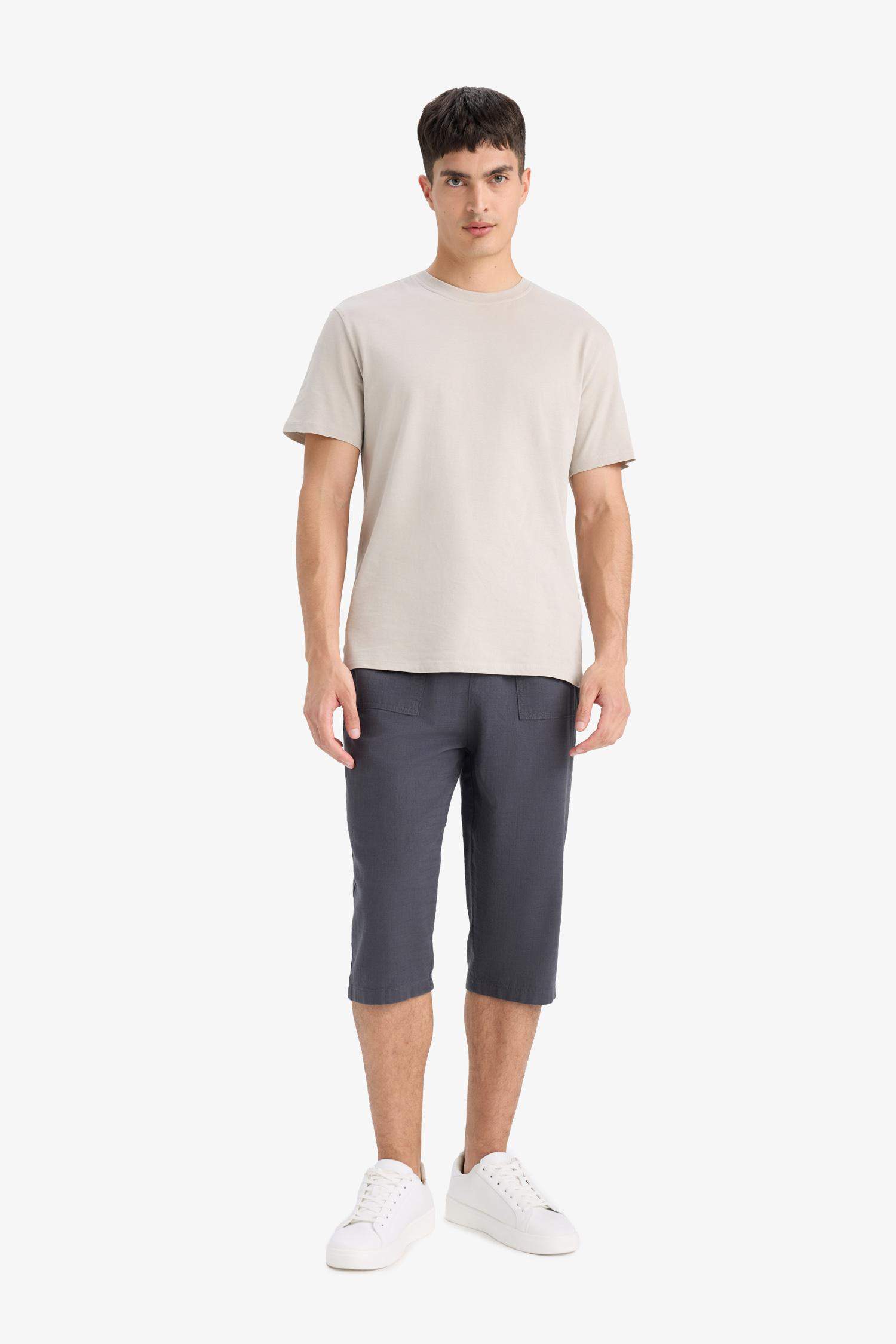 Regular Fit Cotton Capri Pants