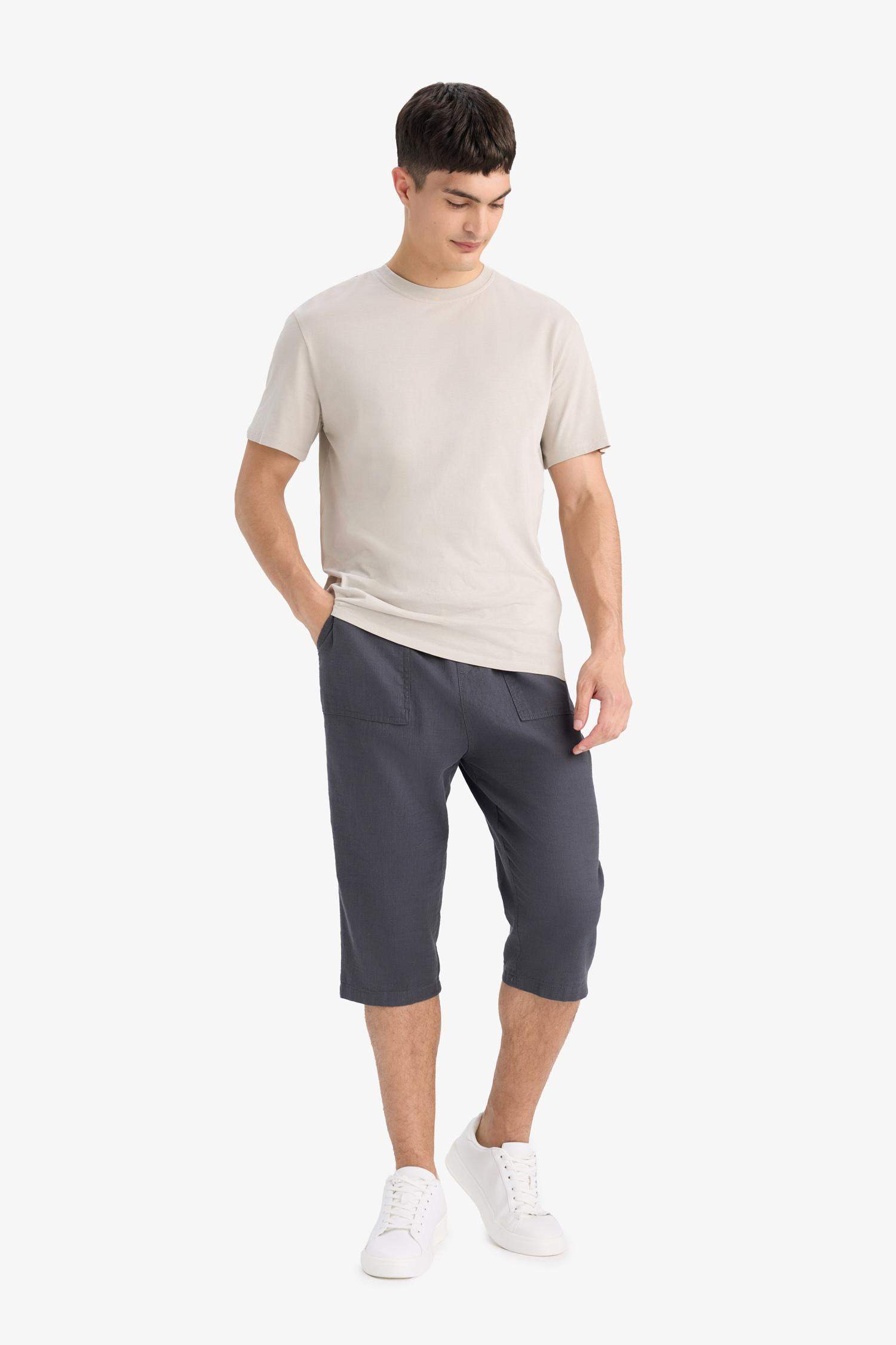 Regular Fit Cotton Capri Pants