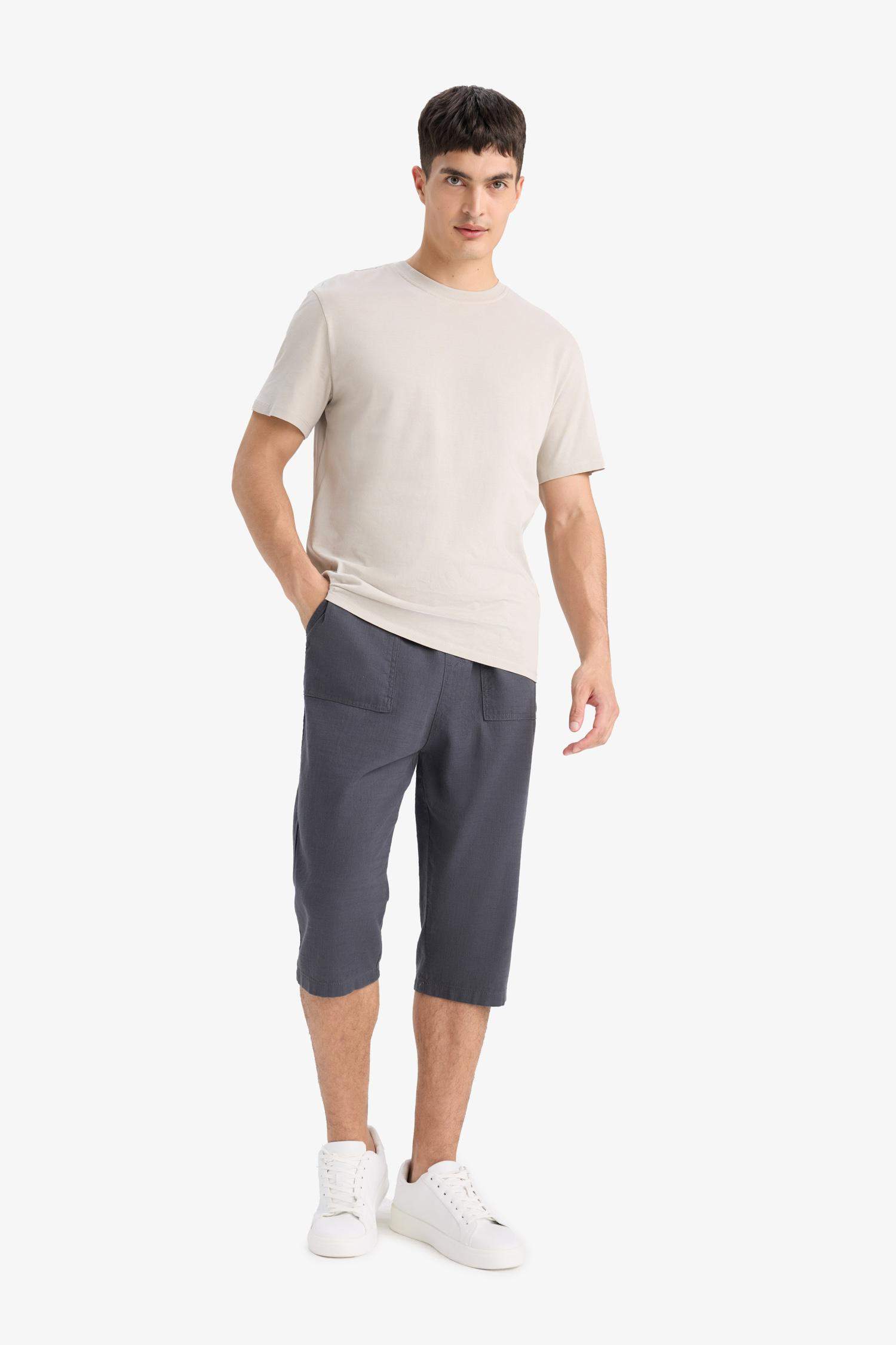 Regular Fit Cotton Capri Pants